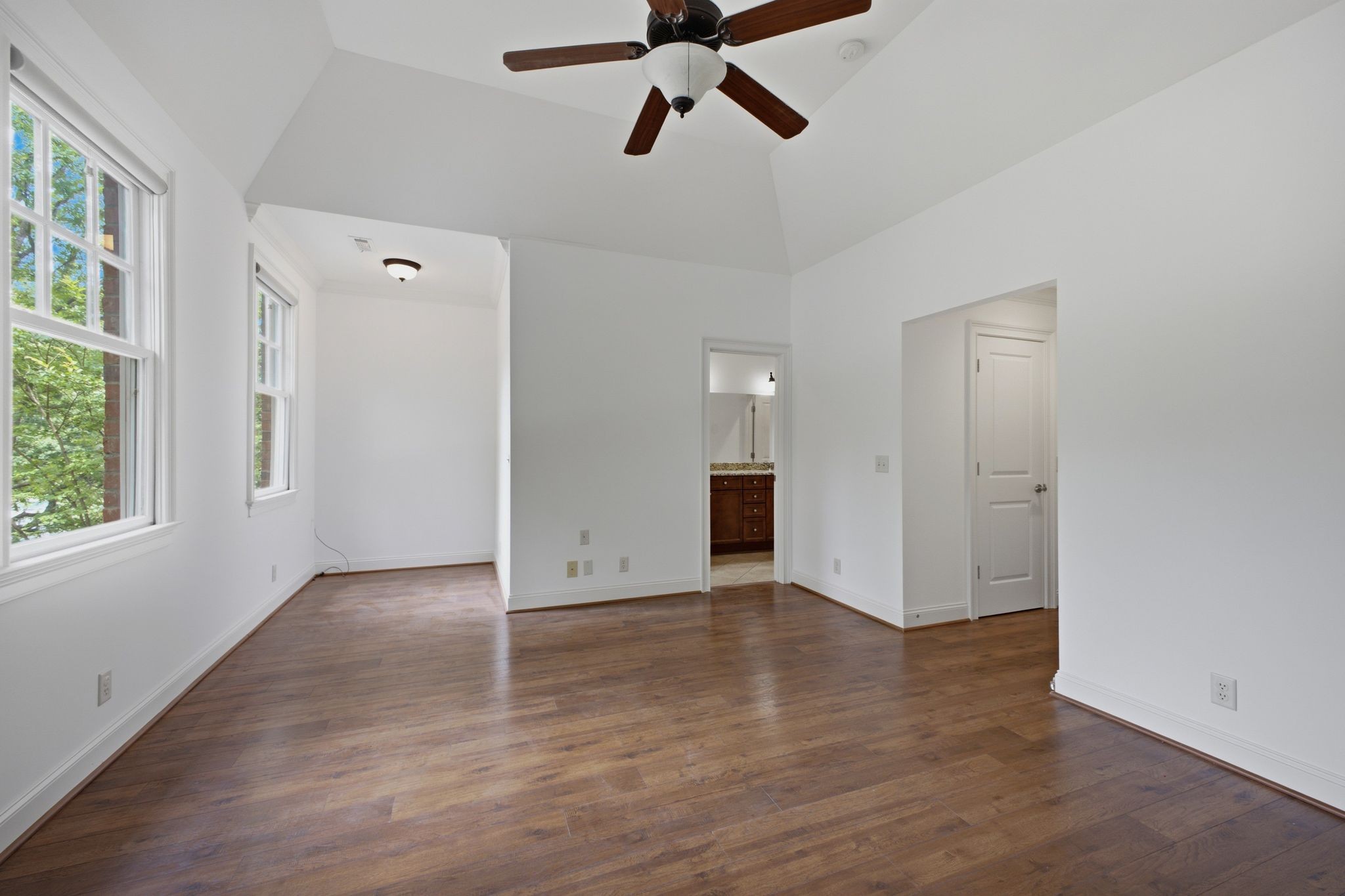 2418 Clare Park Dr Property Photo 19