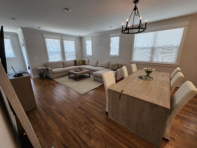 530 Edwin St Property Photo 6