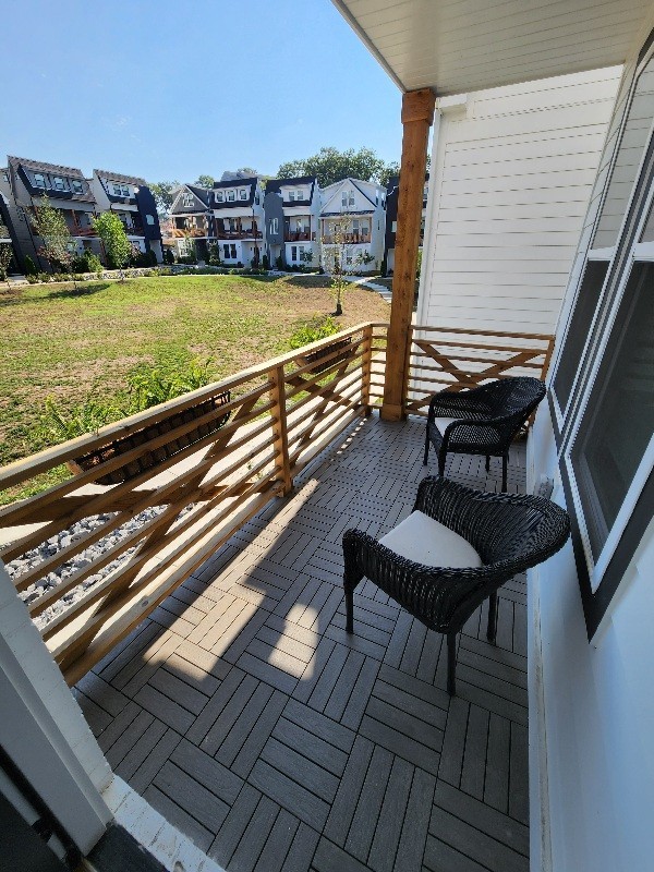 530 Edwin St Property Photo 9