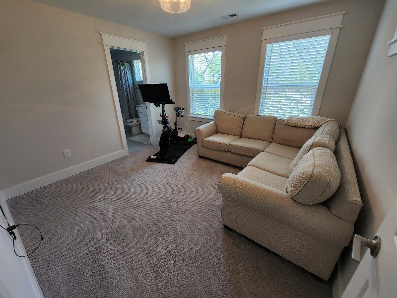 530 Edwin St Property Photo 20