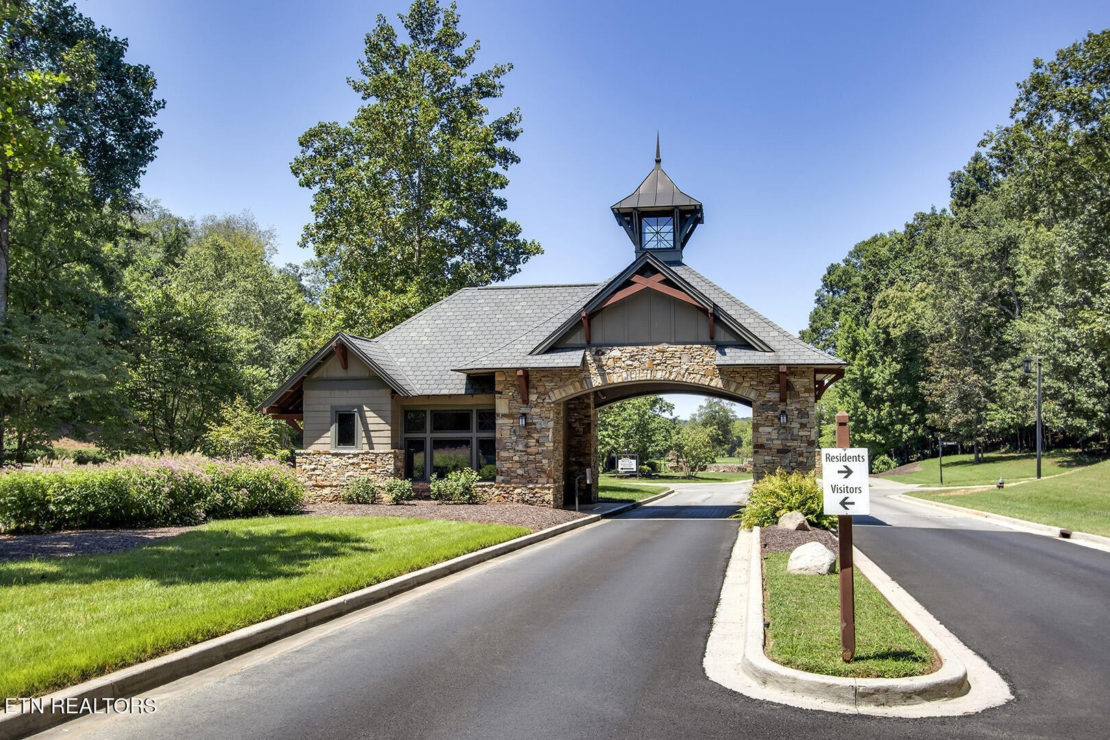 942 Black Rock Run Property Photo 1