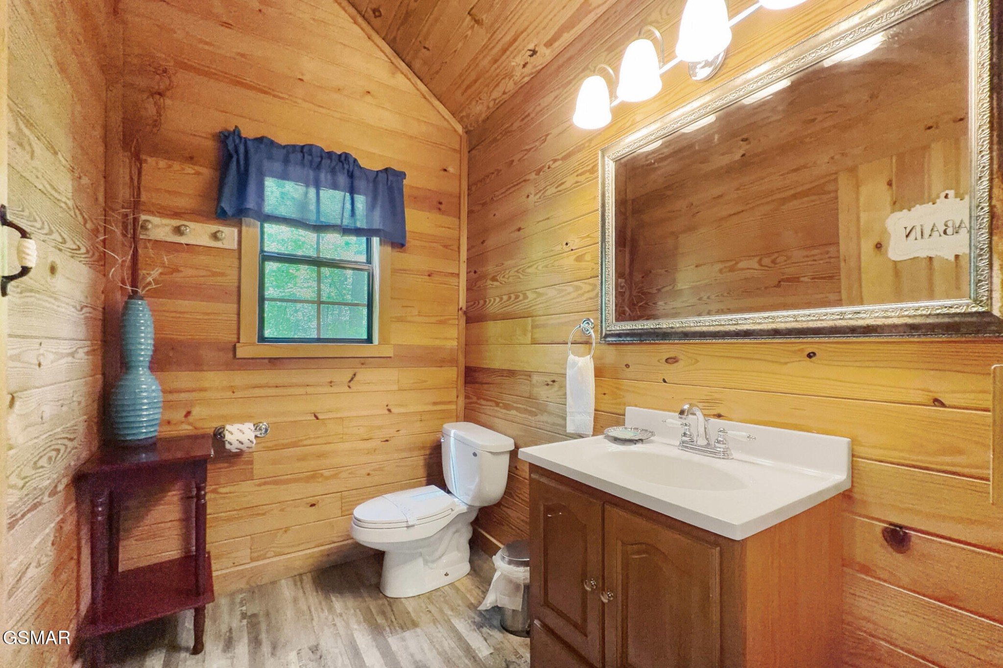 1607 S Mountain View Road Property Photo 18
