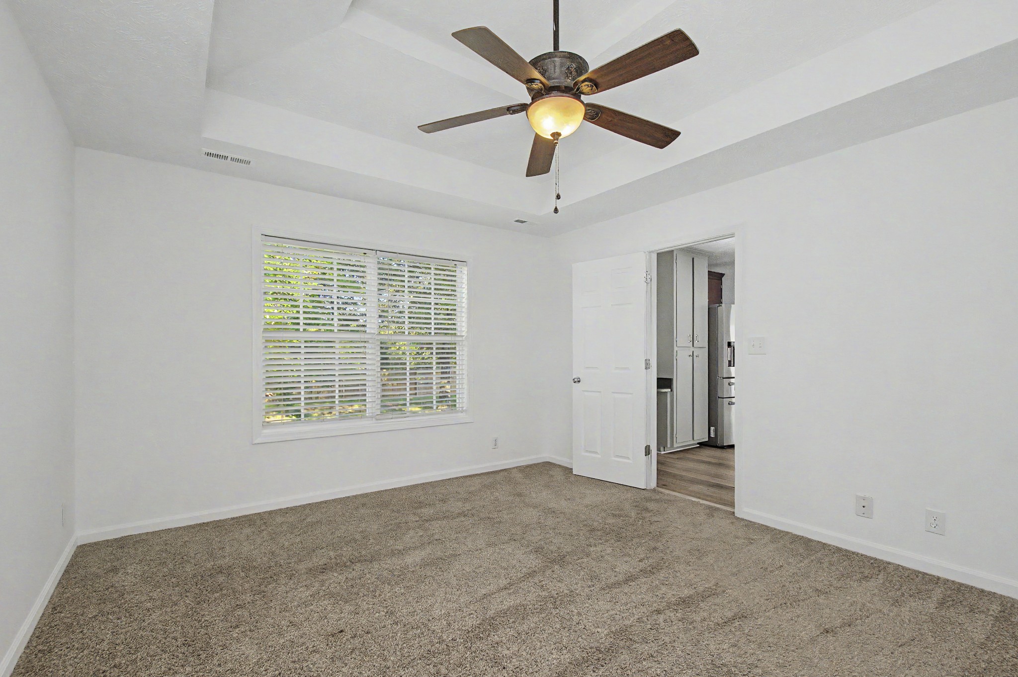 1371 Constitution Dr Property Photo 20