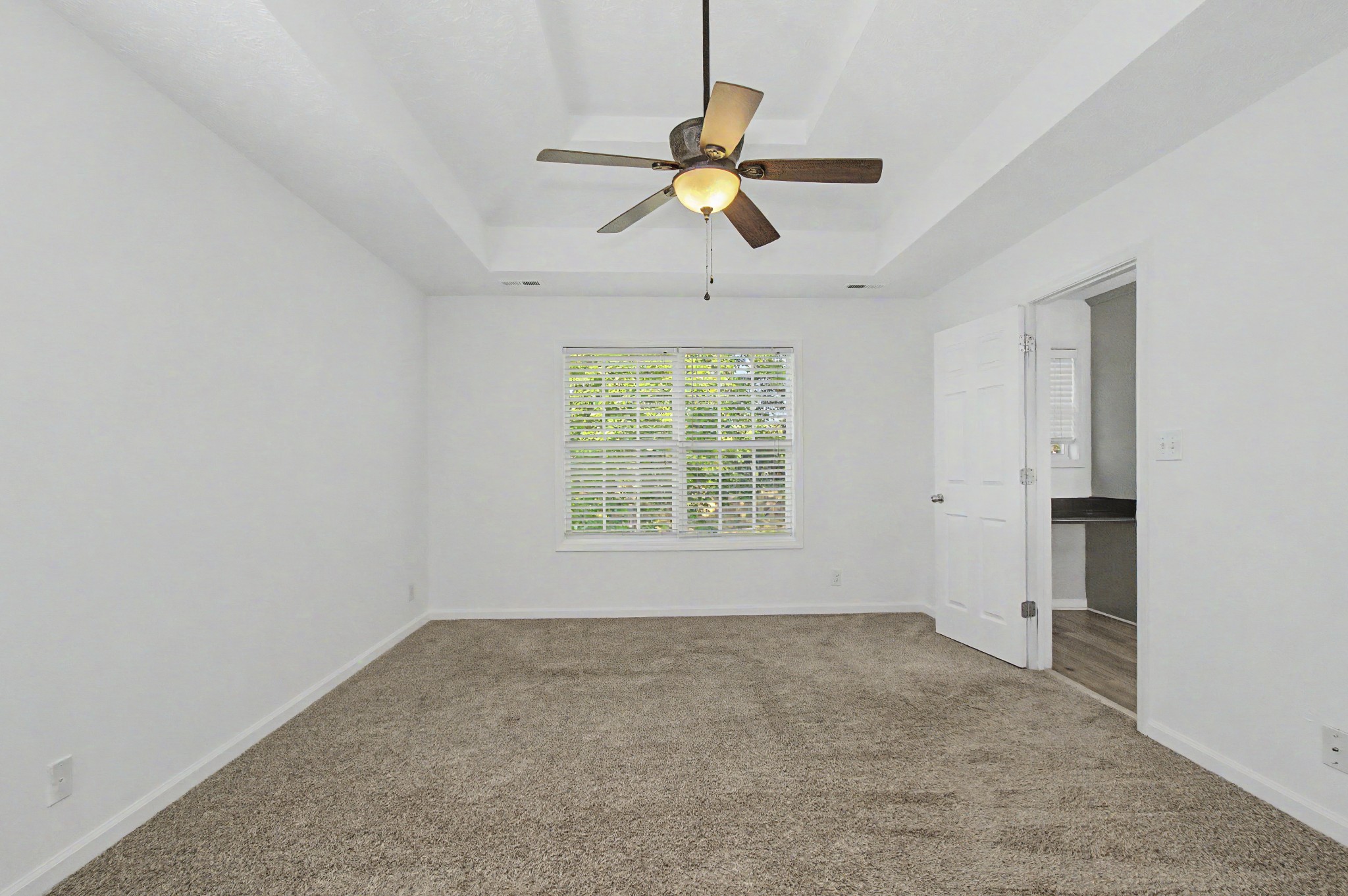 1371 Constitution Dr Property Photo 21