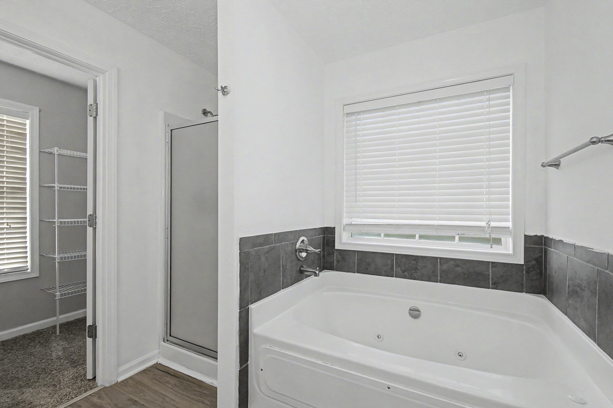 1371 Constitution Dr Property Photo 23