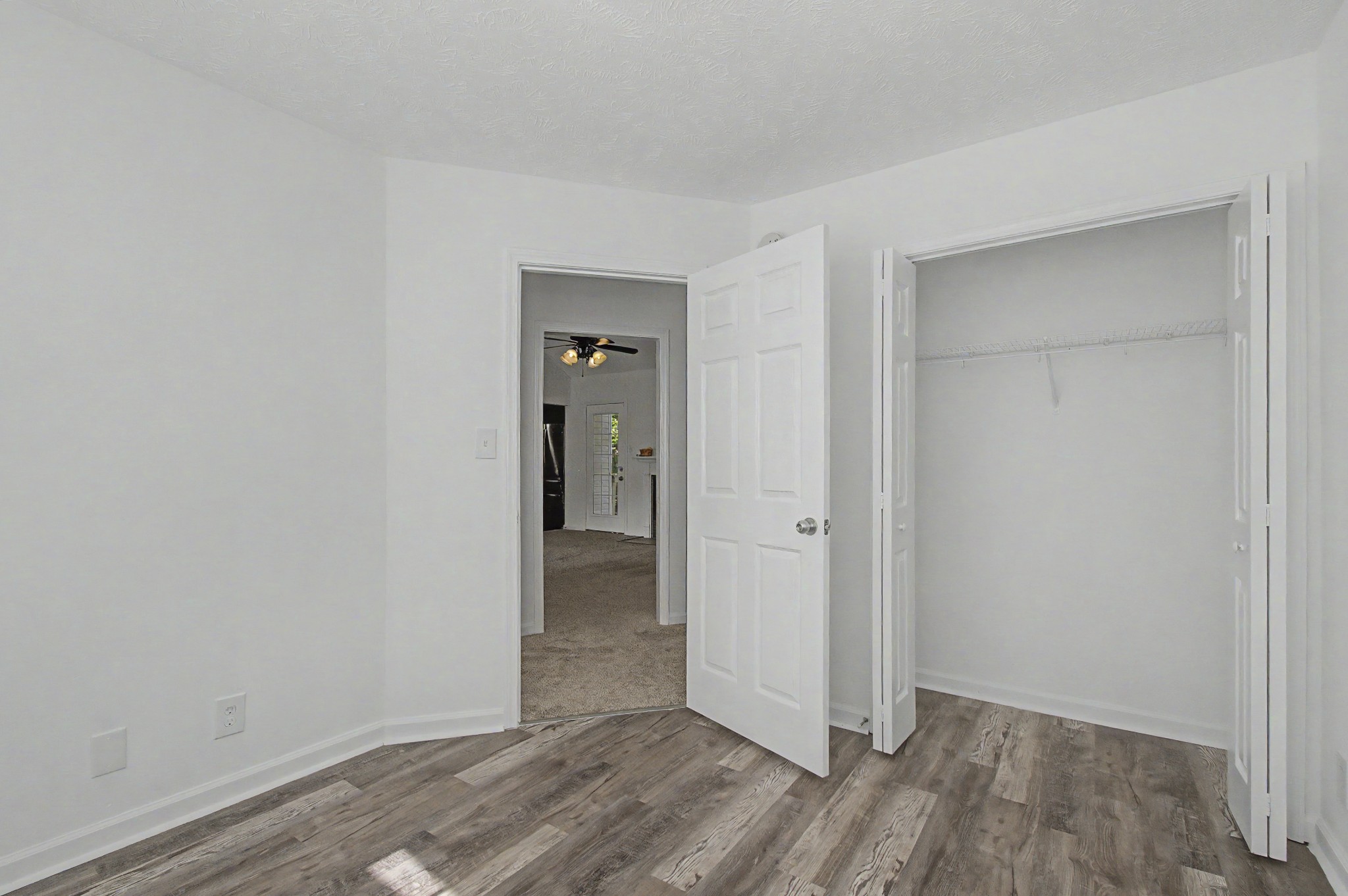 1371 Constitution Dr Property Photo 27