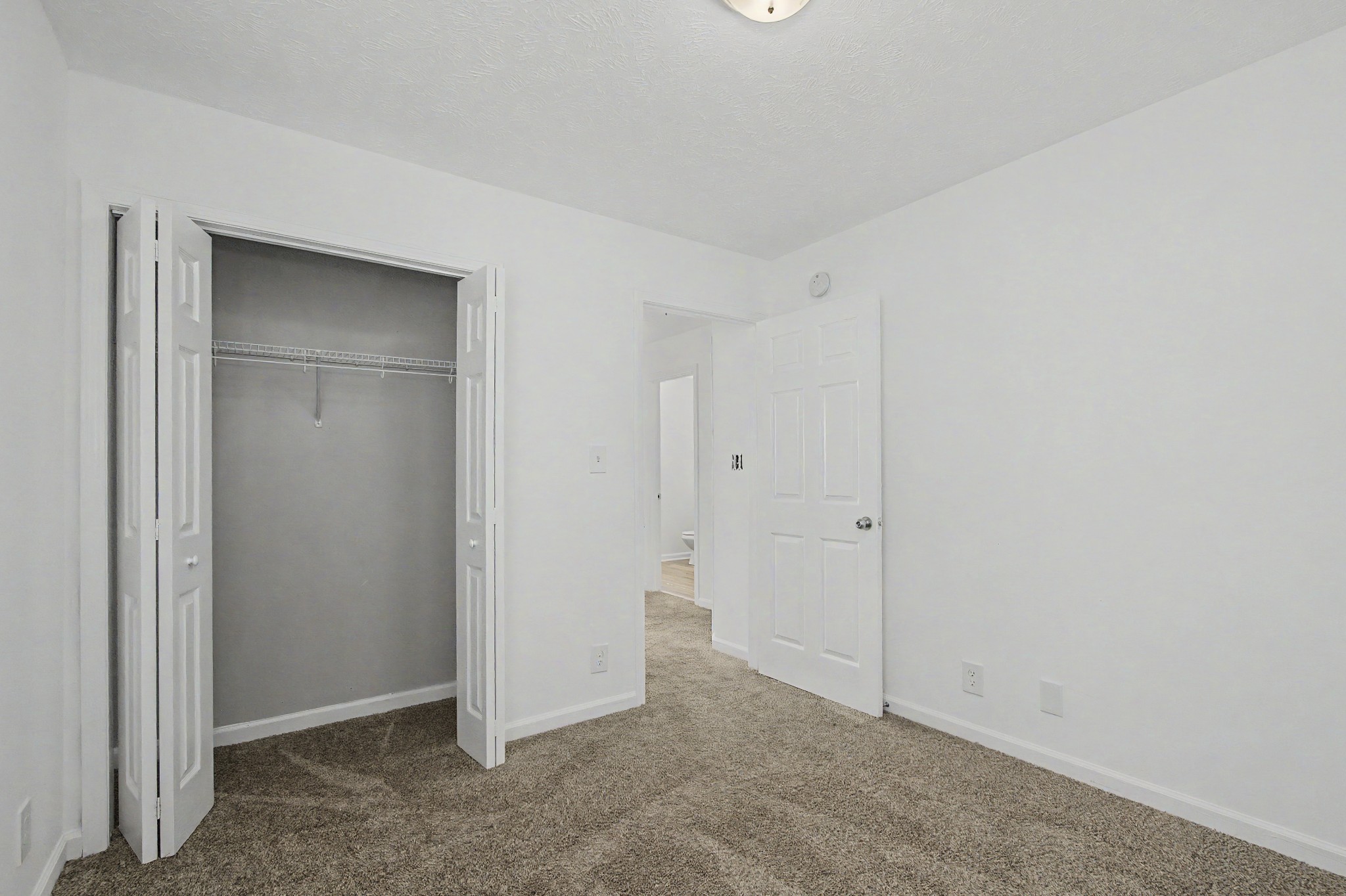 1371 Constitution Dr Property Photo 32
