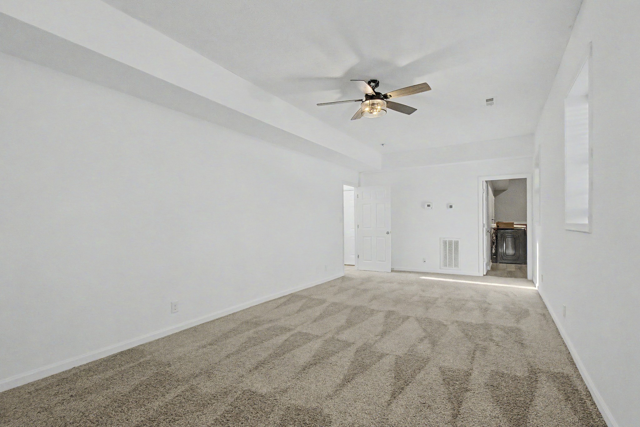 1371 Constitution Dr Property Photo 36