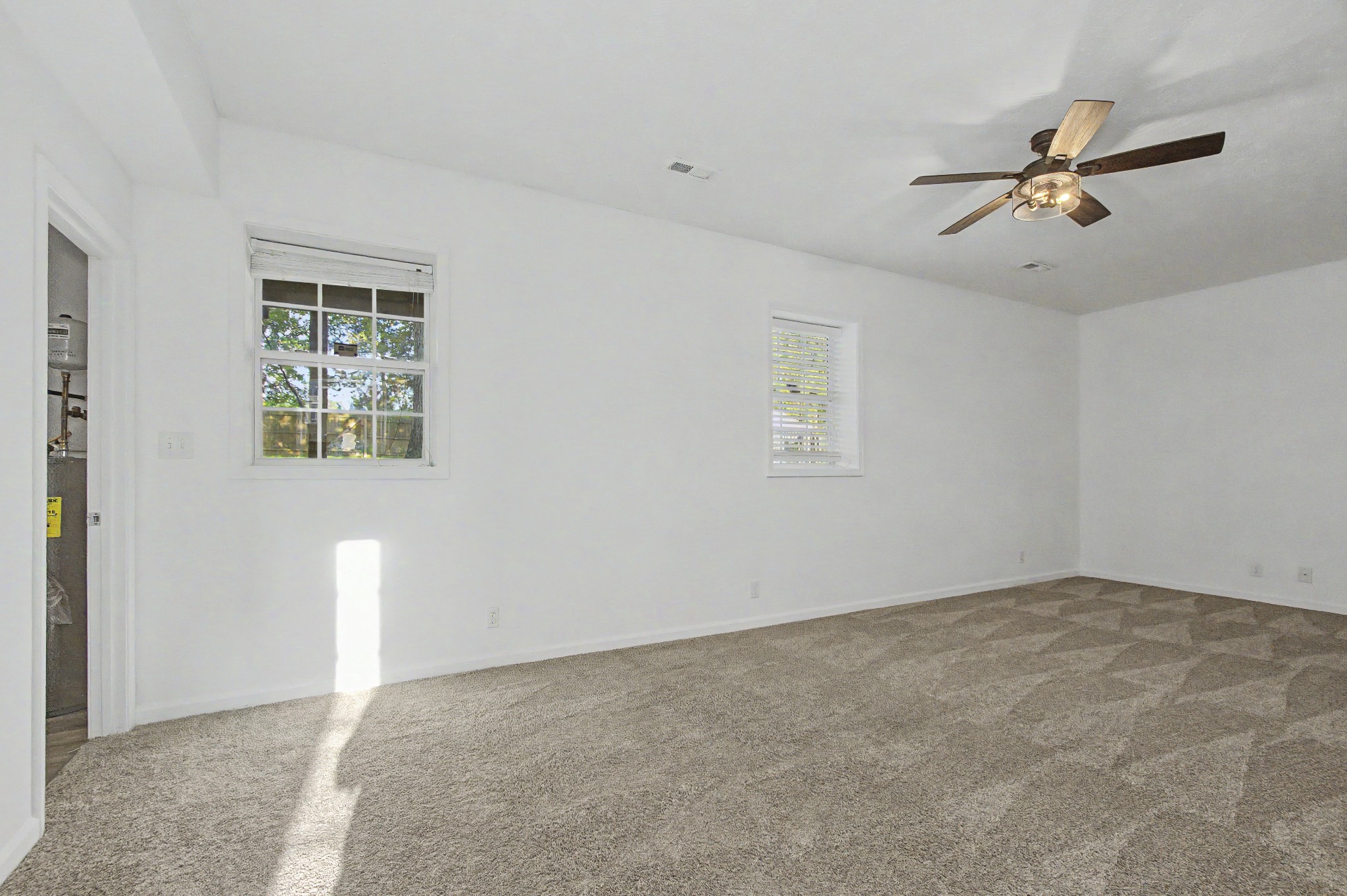 1371 Constitution Dr Property Photo 38