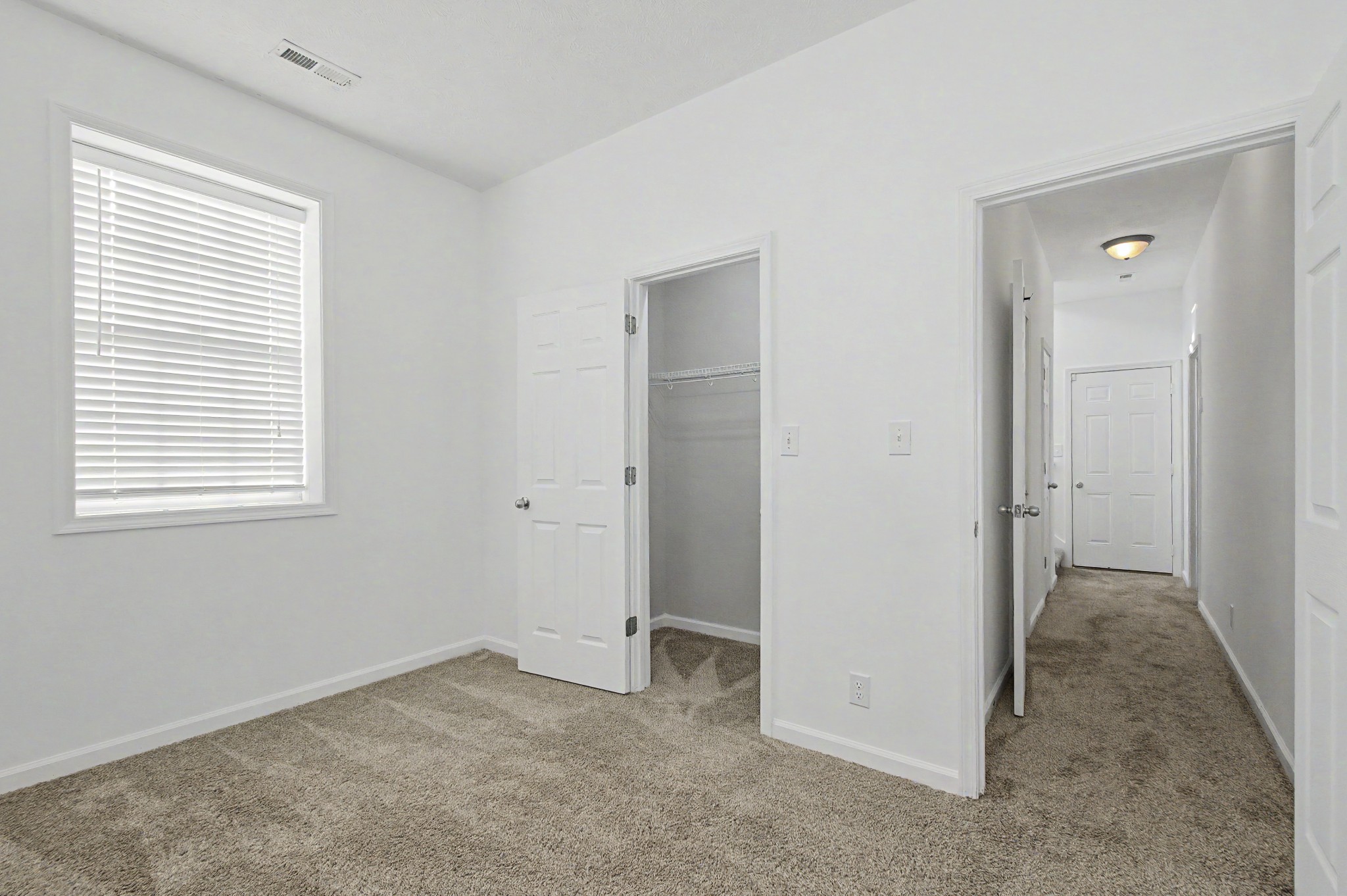 1371 Constitution Dr Property Photo 40