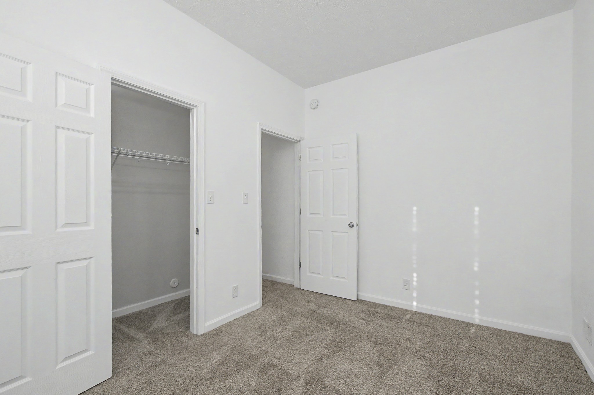 1371 Constitution Dr Property Photo 41
