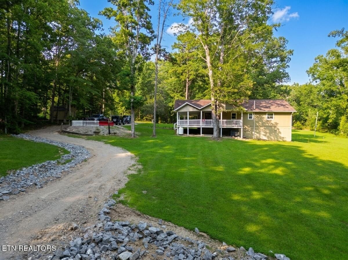 1250 Darrow Ridge Rd Property Photo 1