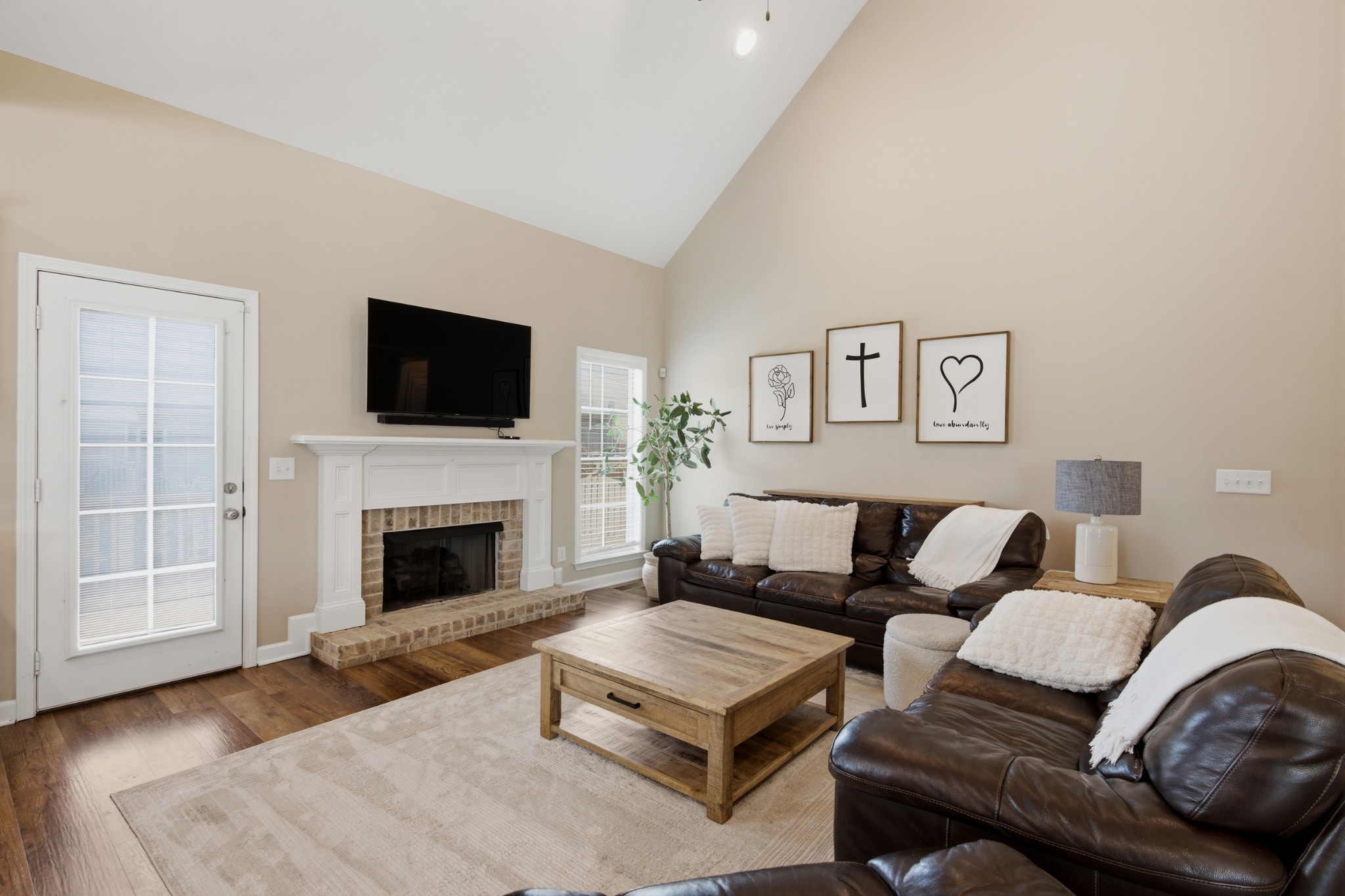 2026 Keiser St Property Photo 6