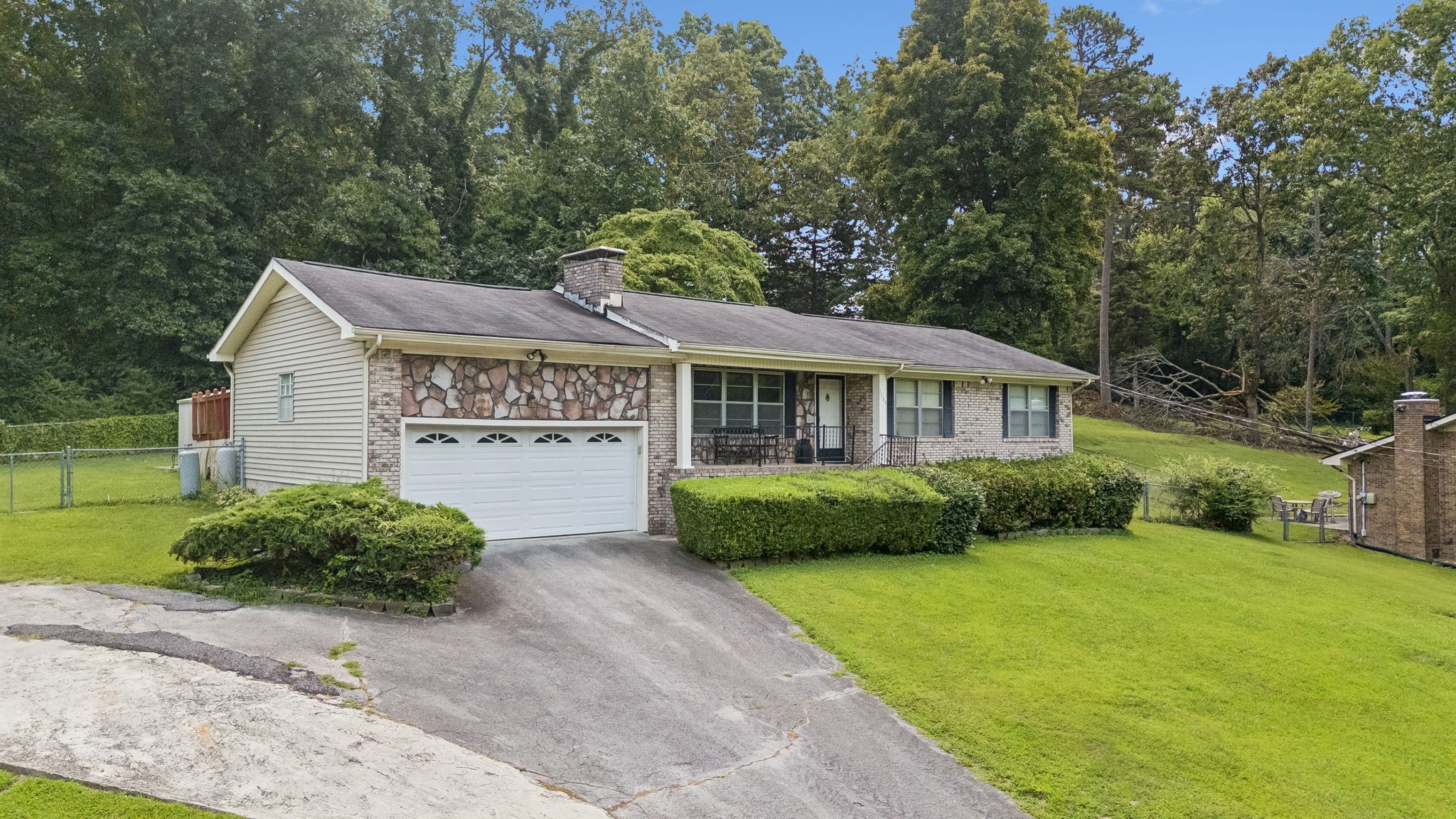 6933 Barter Dr Property Photo 2