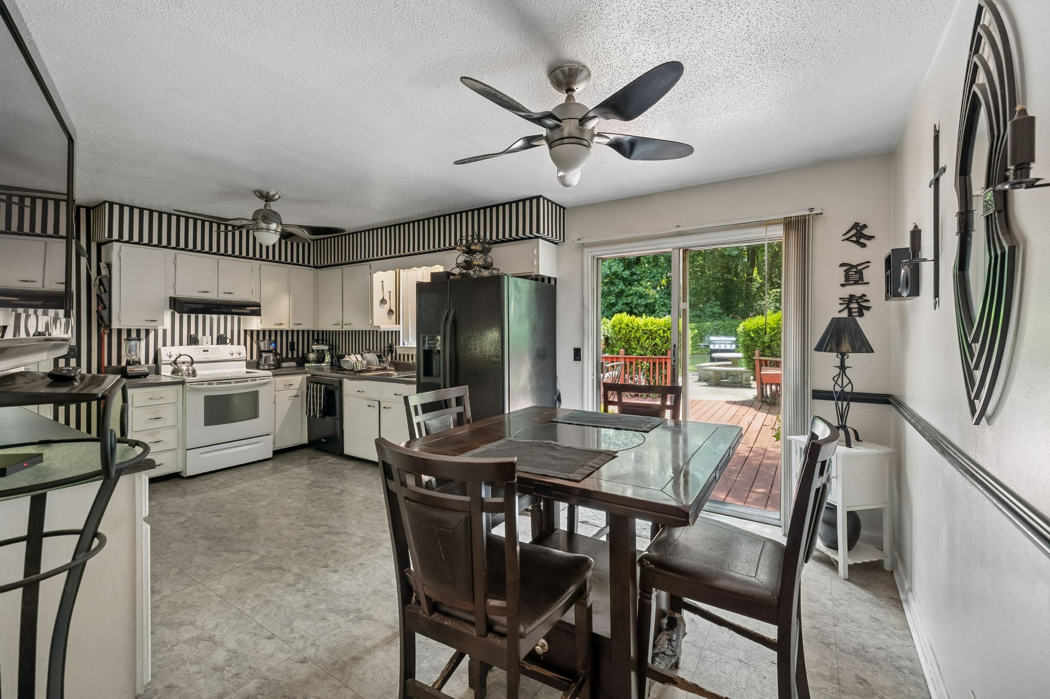6933 Barter Dr Property Photo 13