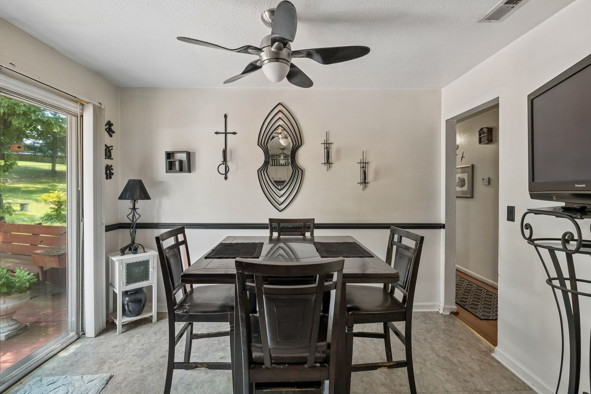 6933 Barter Dr Property Photo 17