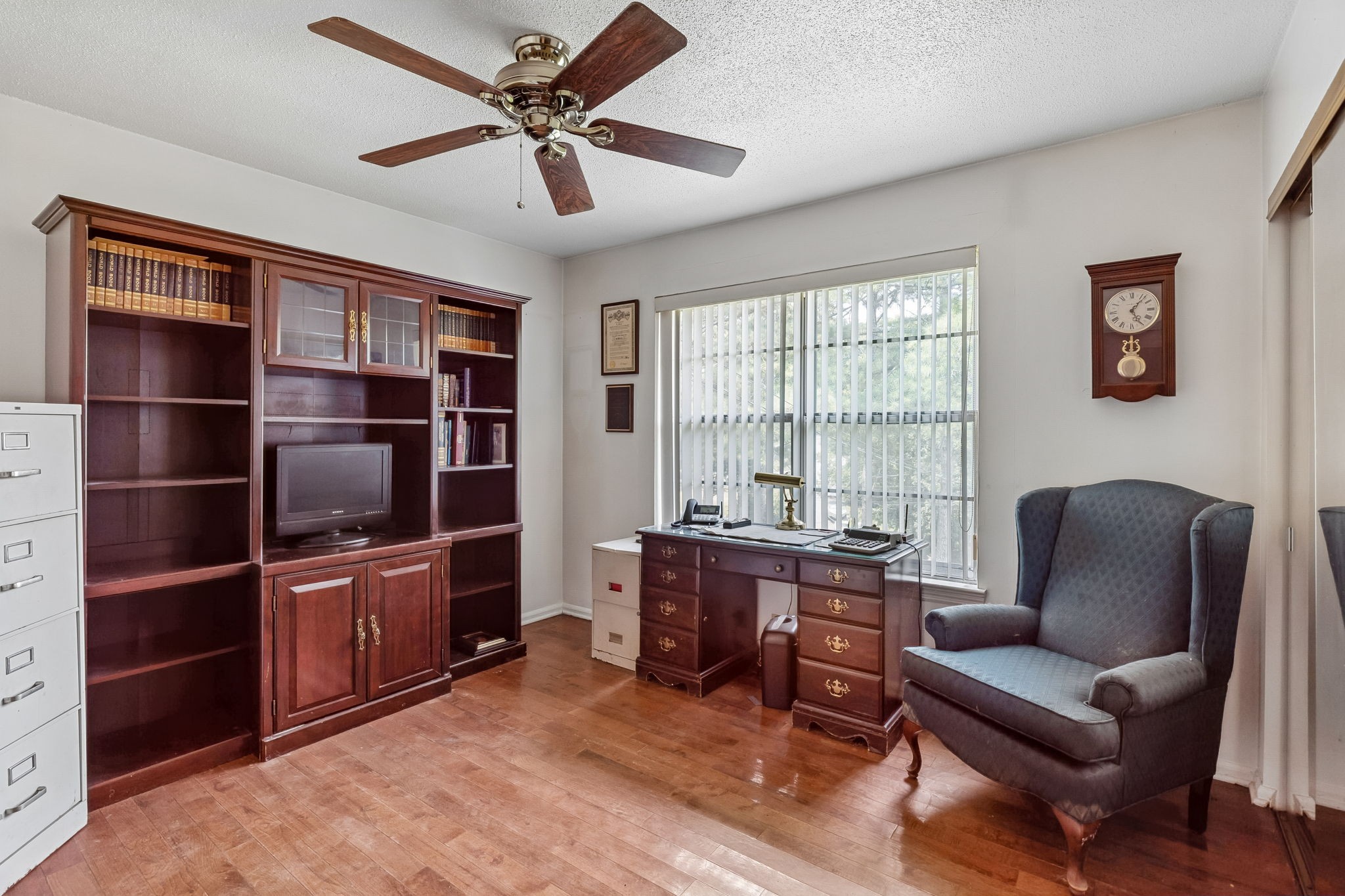 6933 Barter Dr Property Photo 22