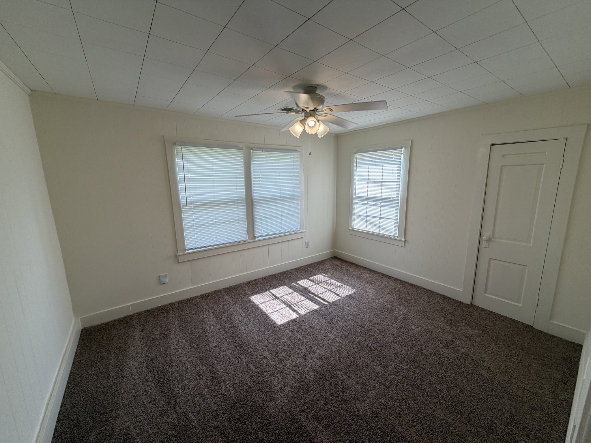 602 Castle Heights Ave Property Photo 11