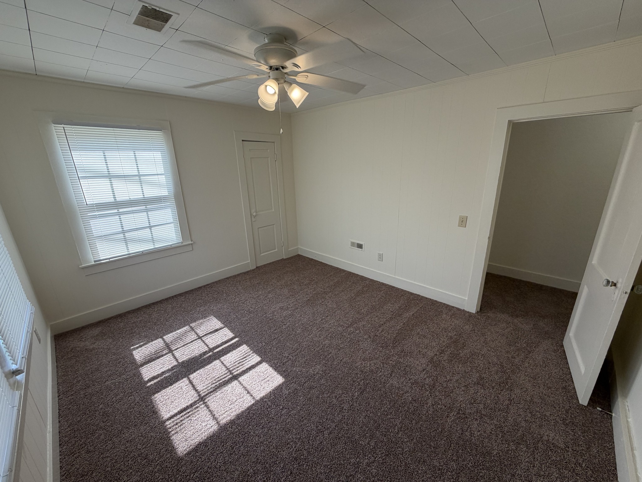 602 Castle Heights Ave Property Photo 12