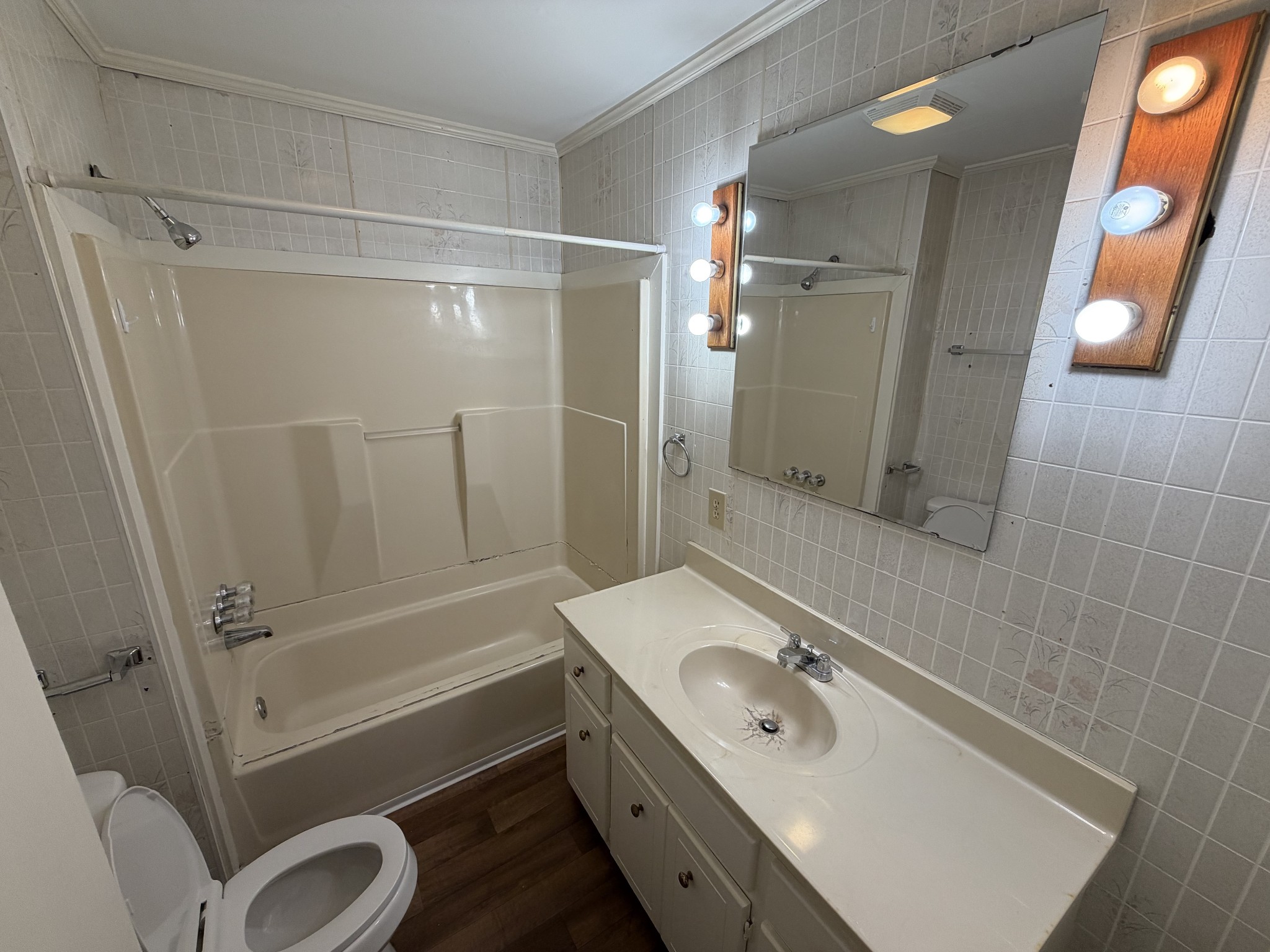 602 Castle Heights Ave Property Photo 18