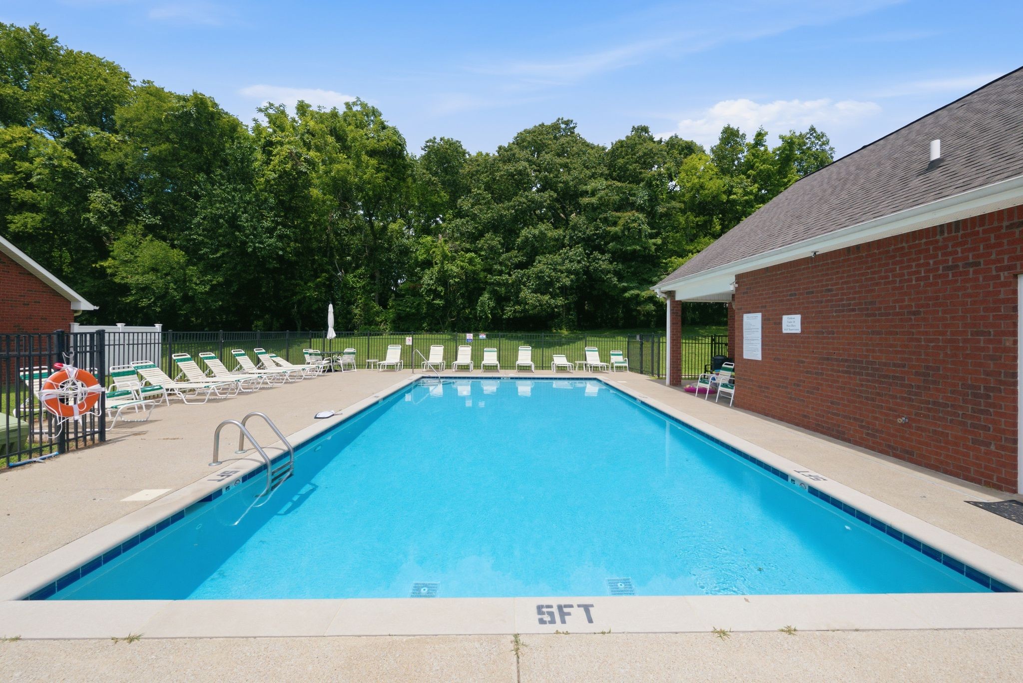 1300 Villa Cir Property Photo 3