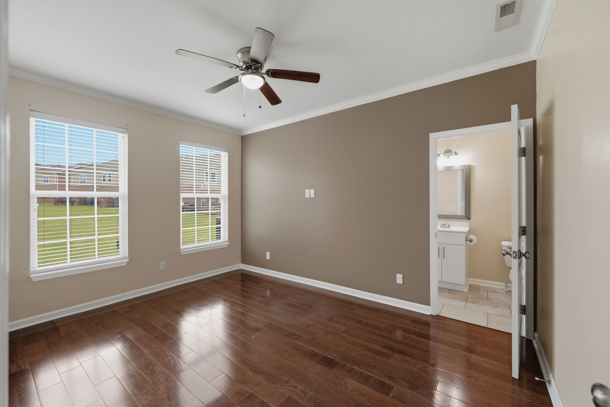 1300 Villa Cir Property Photo 16