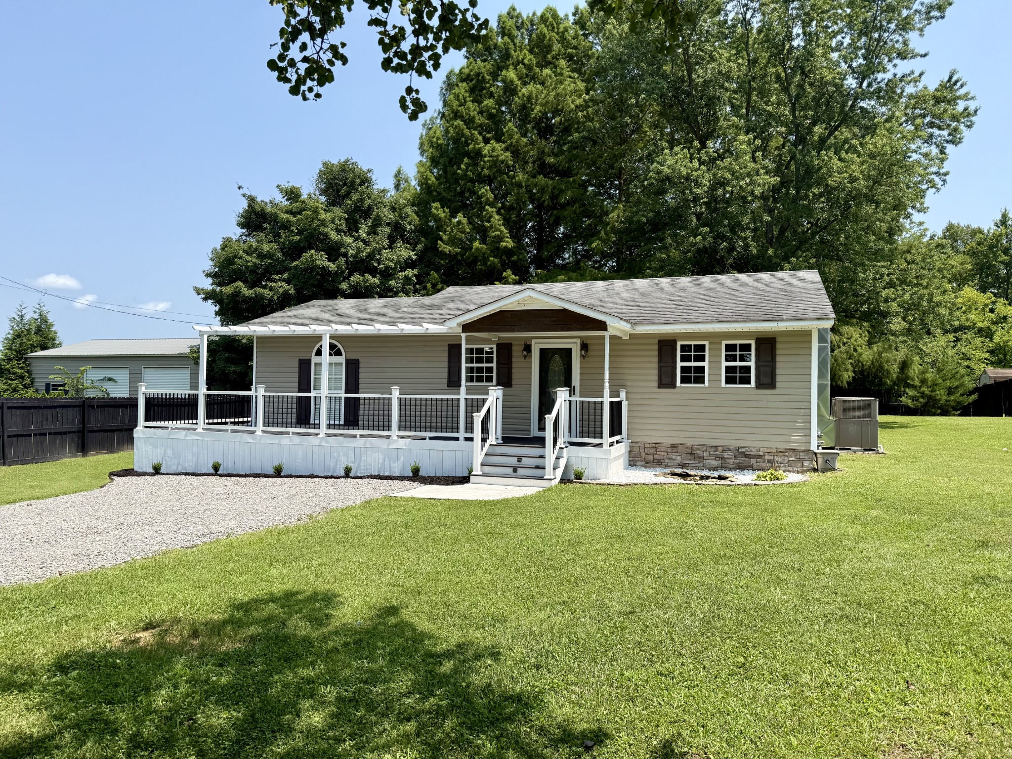 1170 Merry Oaks Rd