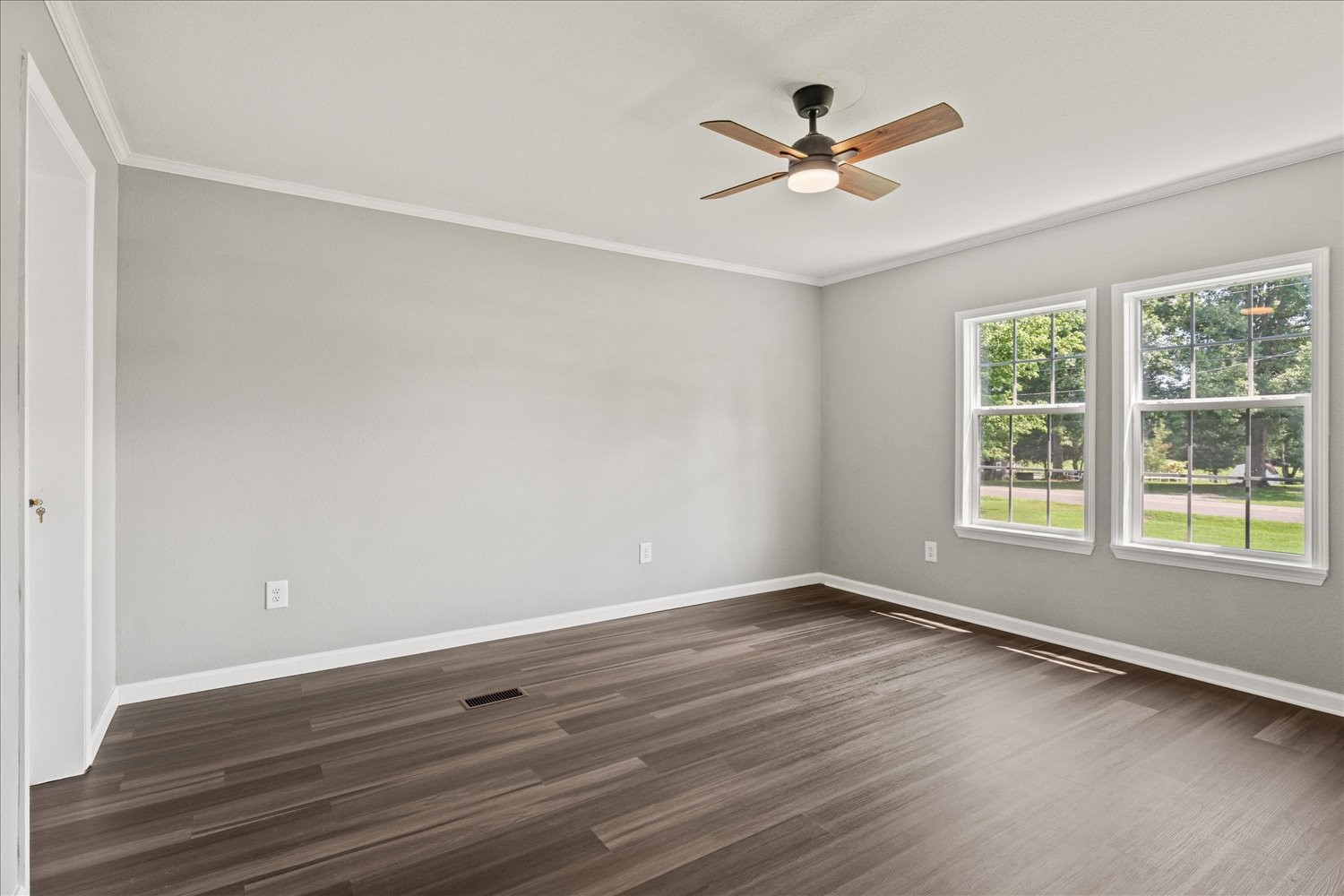 234 Howell Hill Rd Property Photo 15