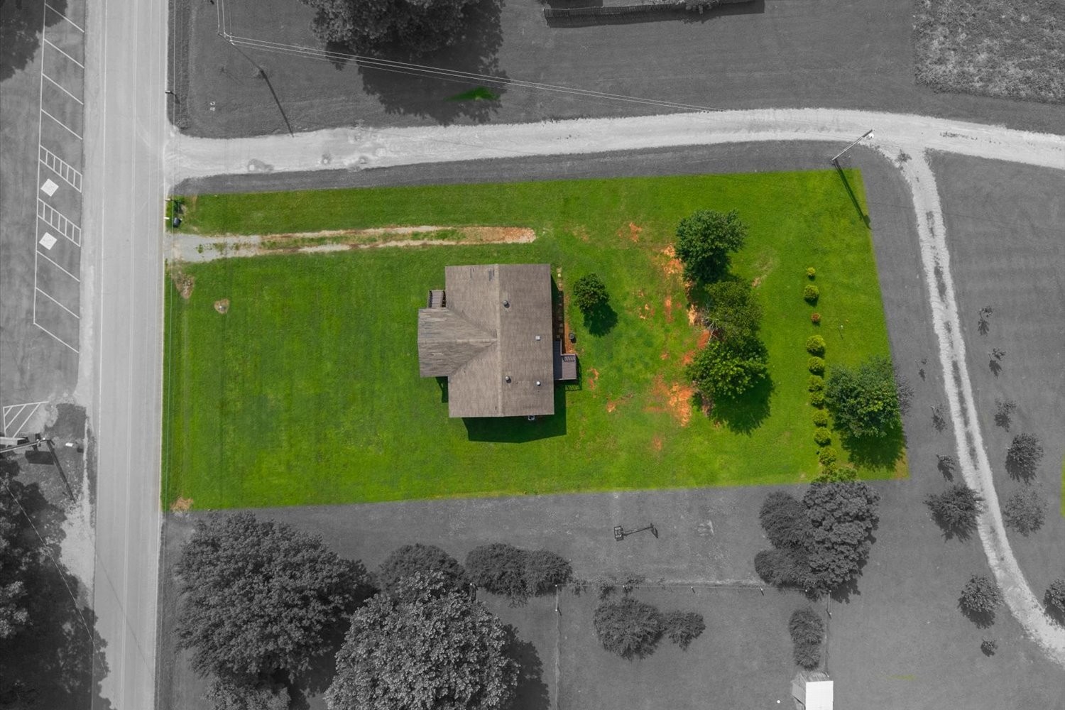 234 Howell Hill Rd Property Photo 38