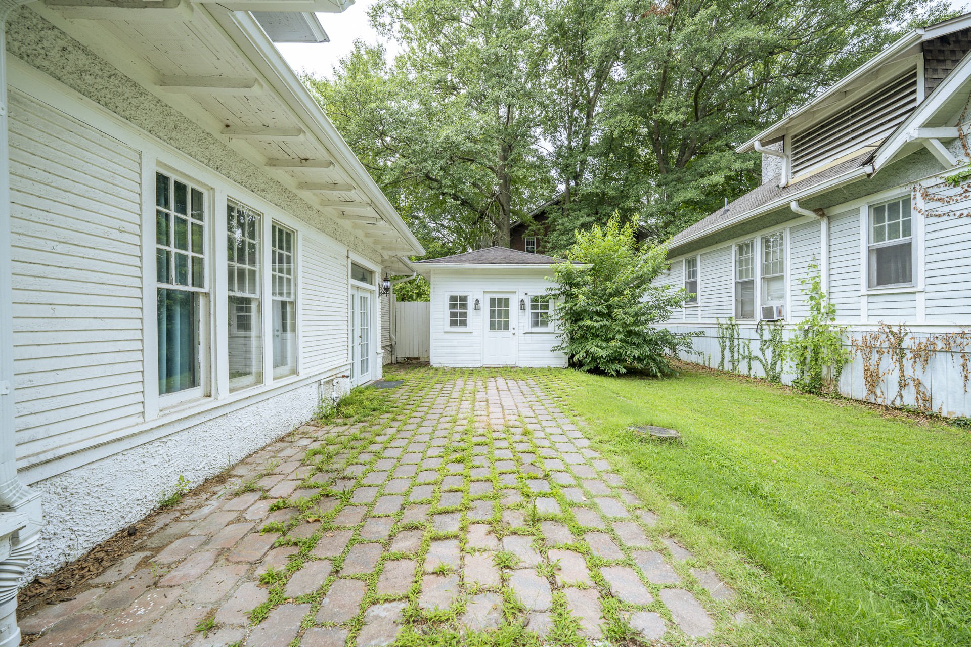 118 Arlington Ave Property Photo 49