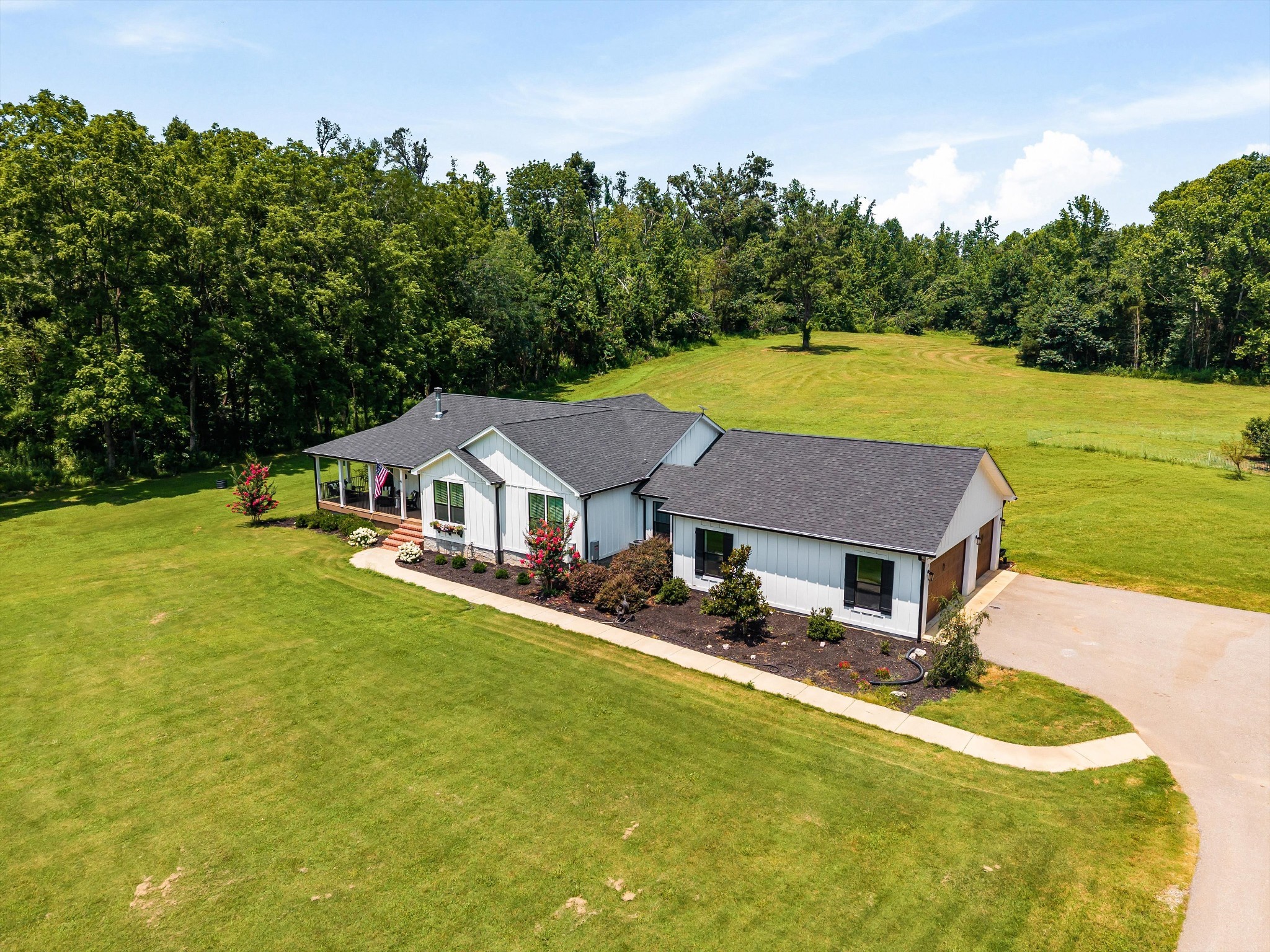 900 Ed Renfroe Cir Property Photo 10
