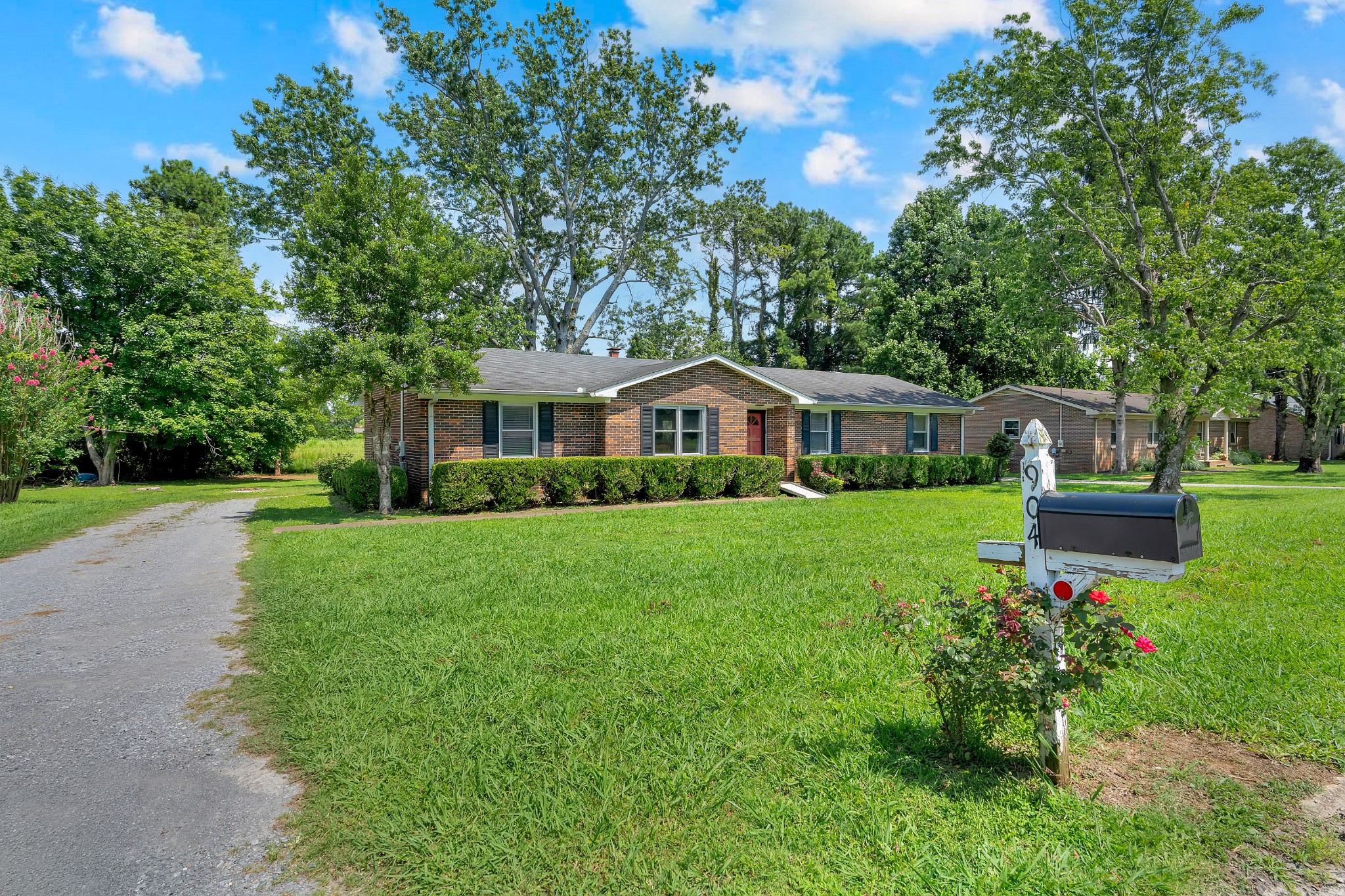 904 Mead Dr