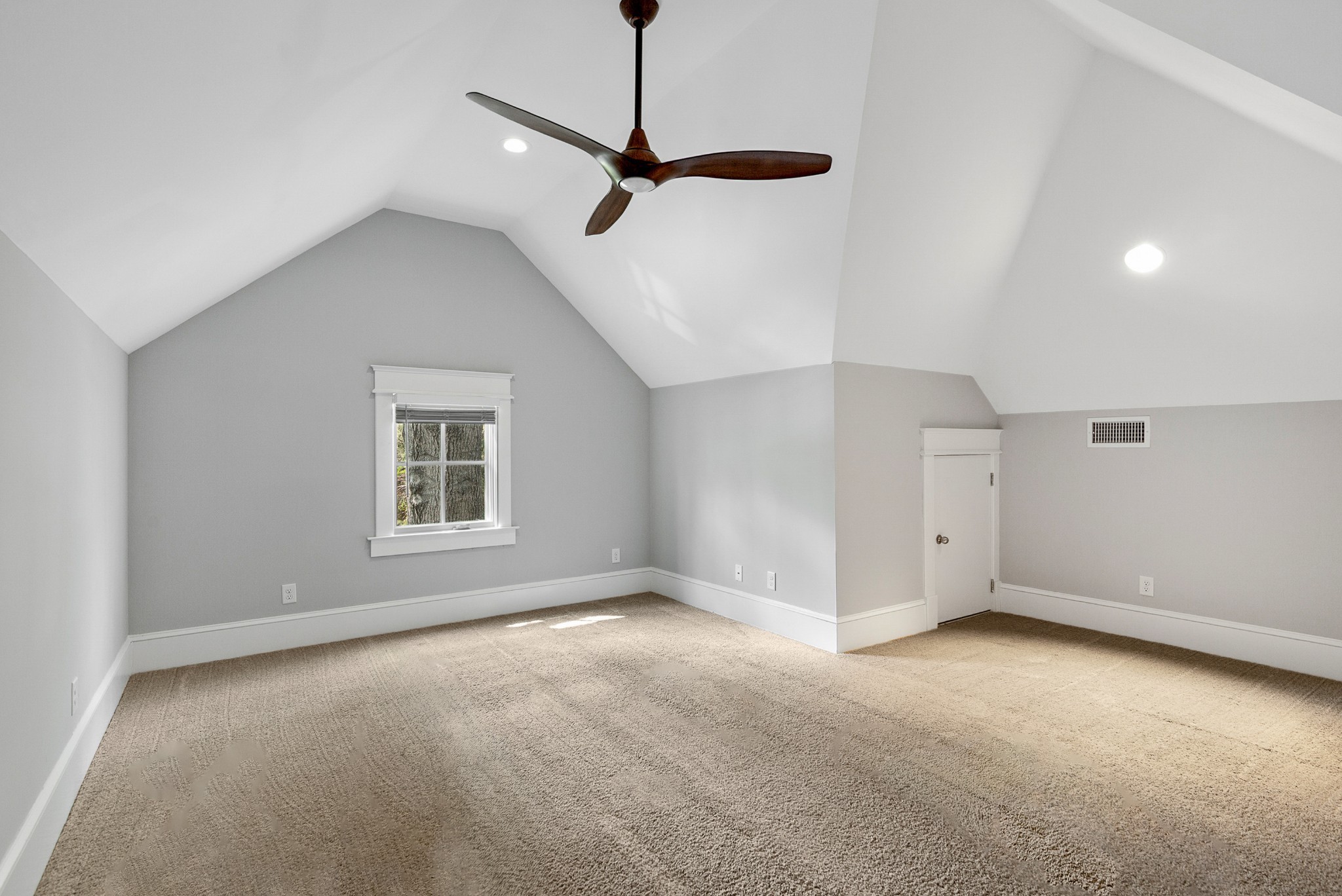 1904 Long Ave Property Photo 23