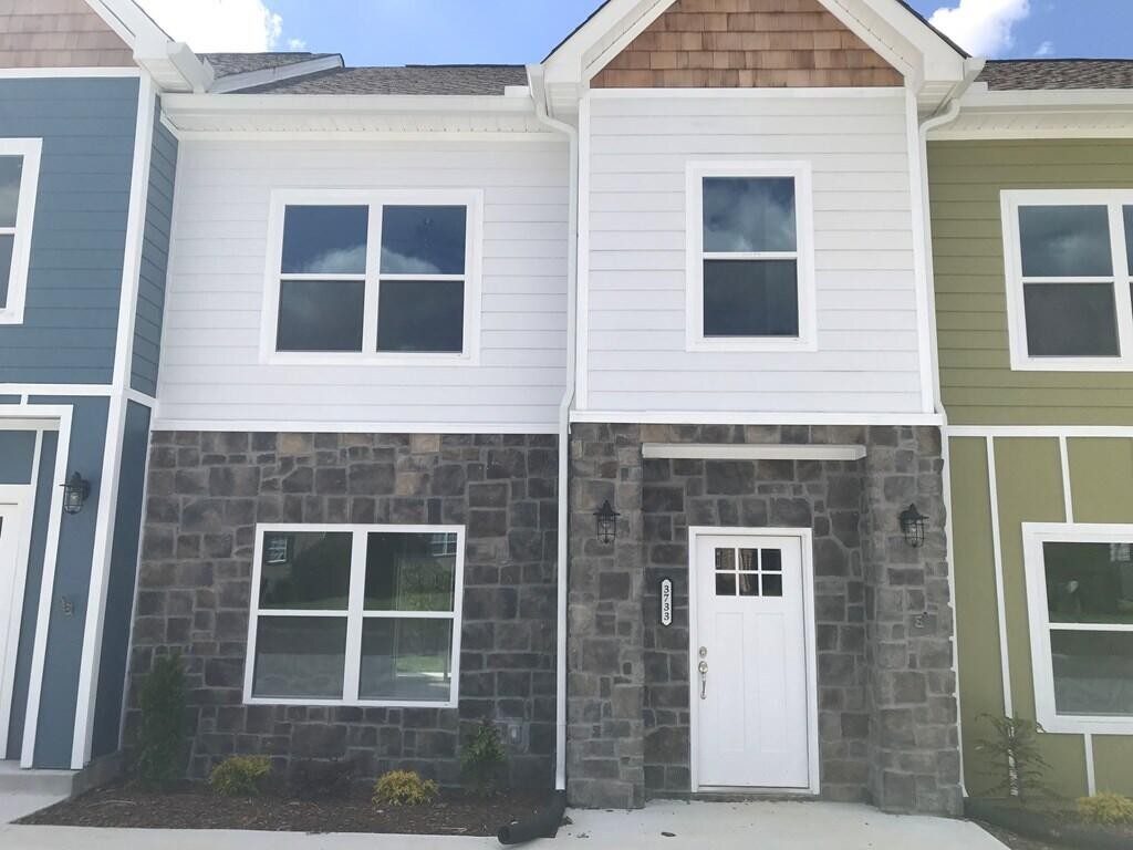 3733 Keri Lane, Ne Property Photo 1