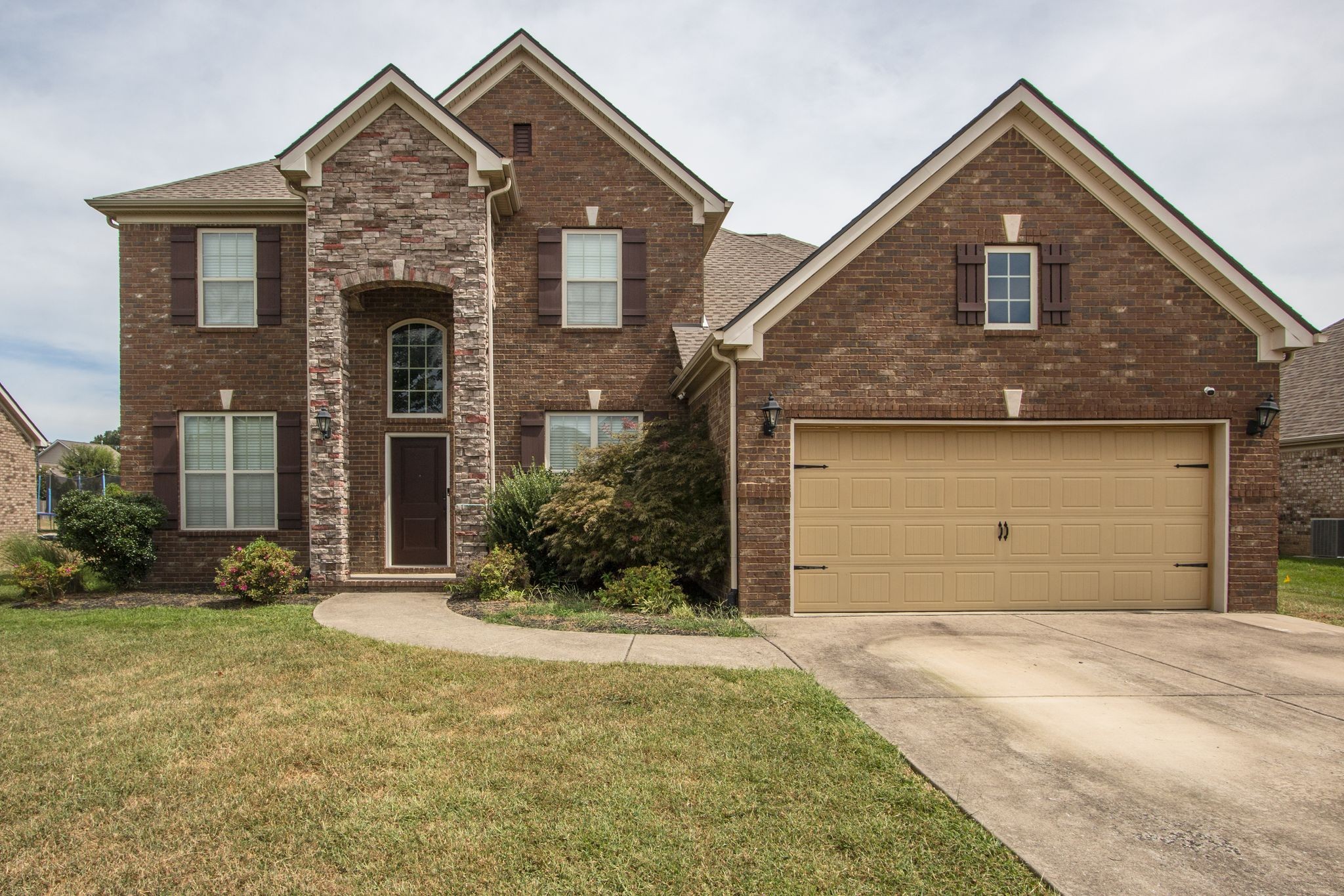 1043 Brixworth Dr Property Photo 1