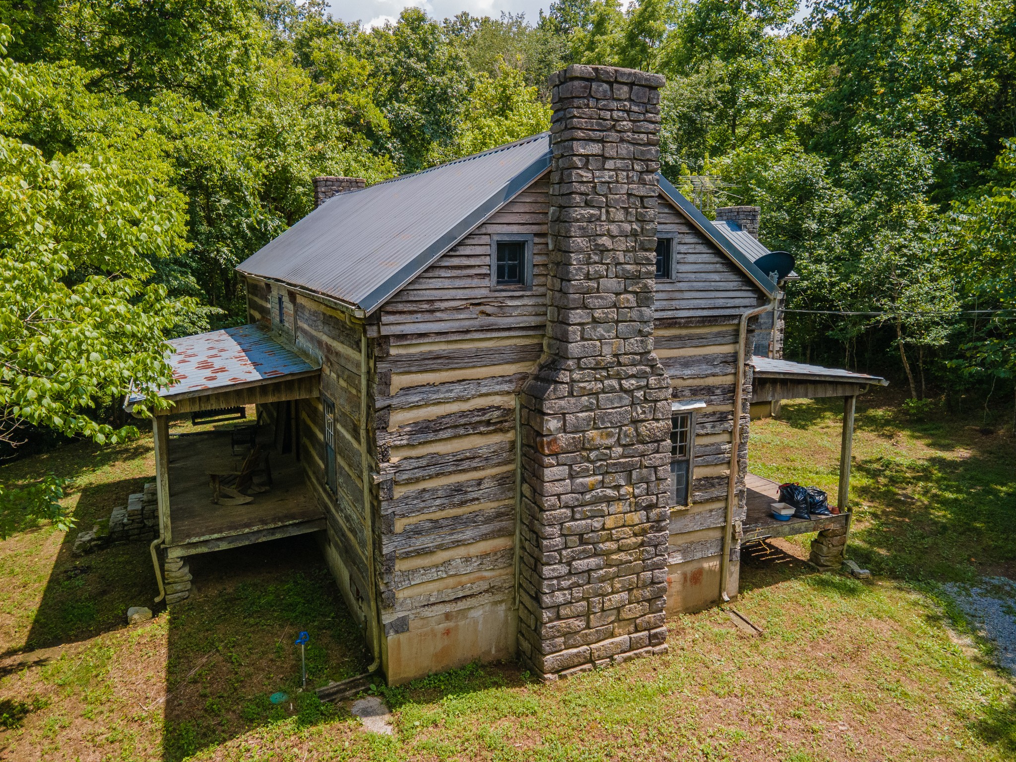 1700 Allen Brown Rd Property Photo 4