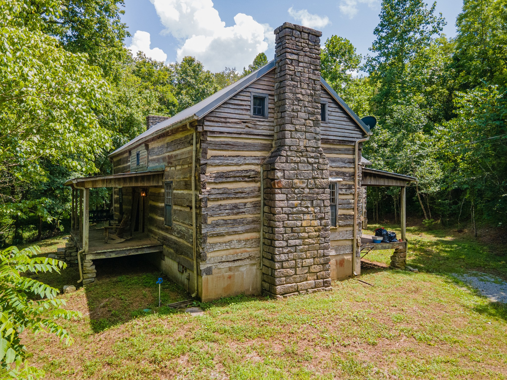 1700 Allen Brown Rd Property Photo 5