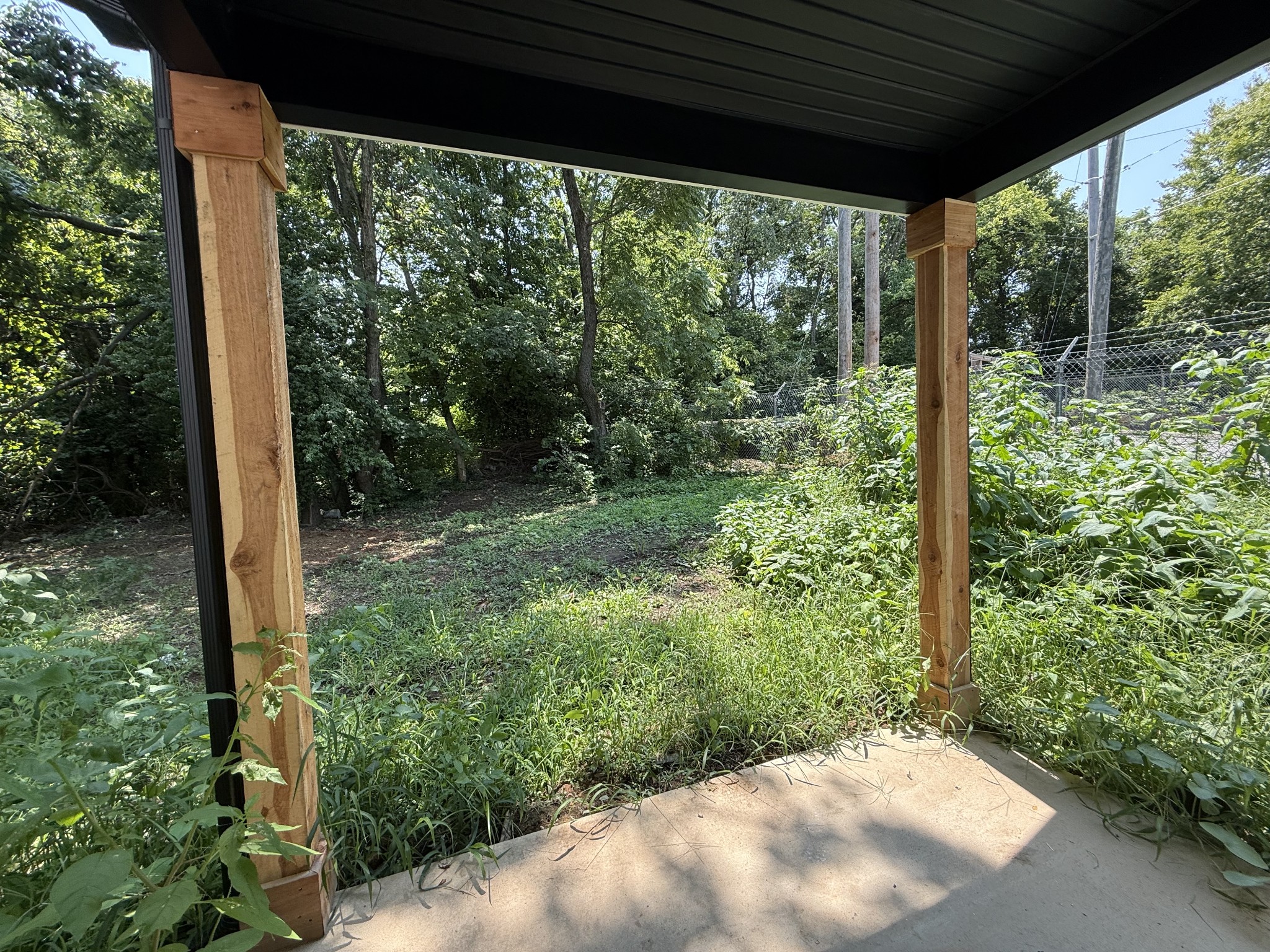 203 15th Ave, E Property Photo 11