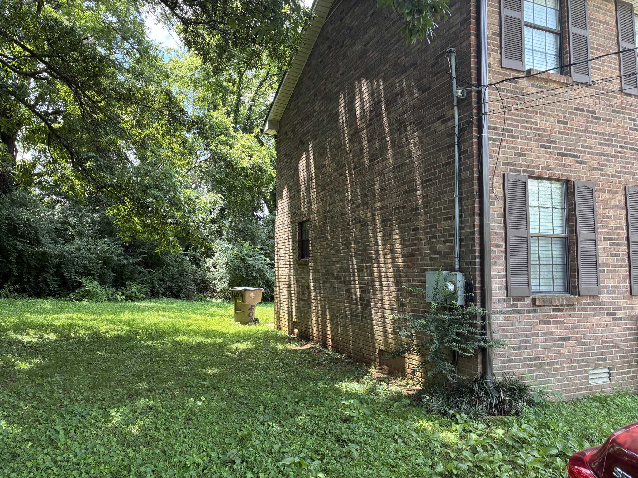 409 Derrick Ct Property Photo 2