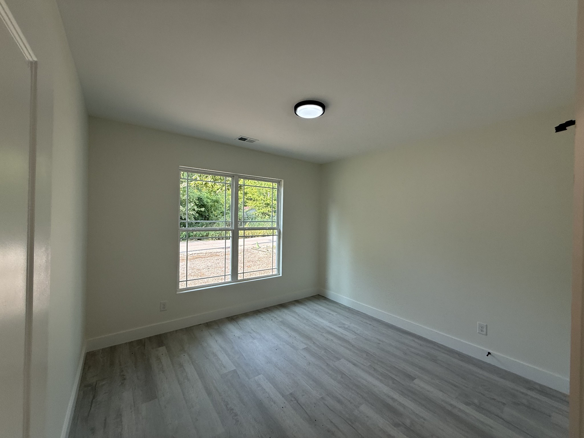 534 20th Ave, W Property Photo 16