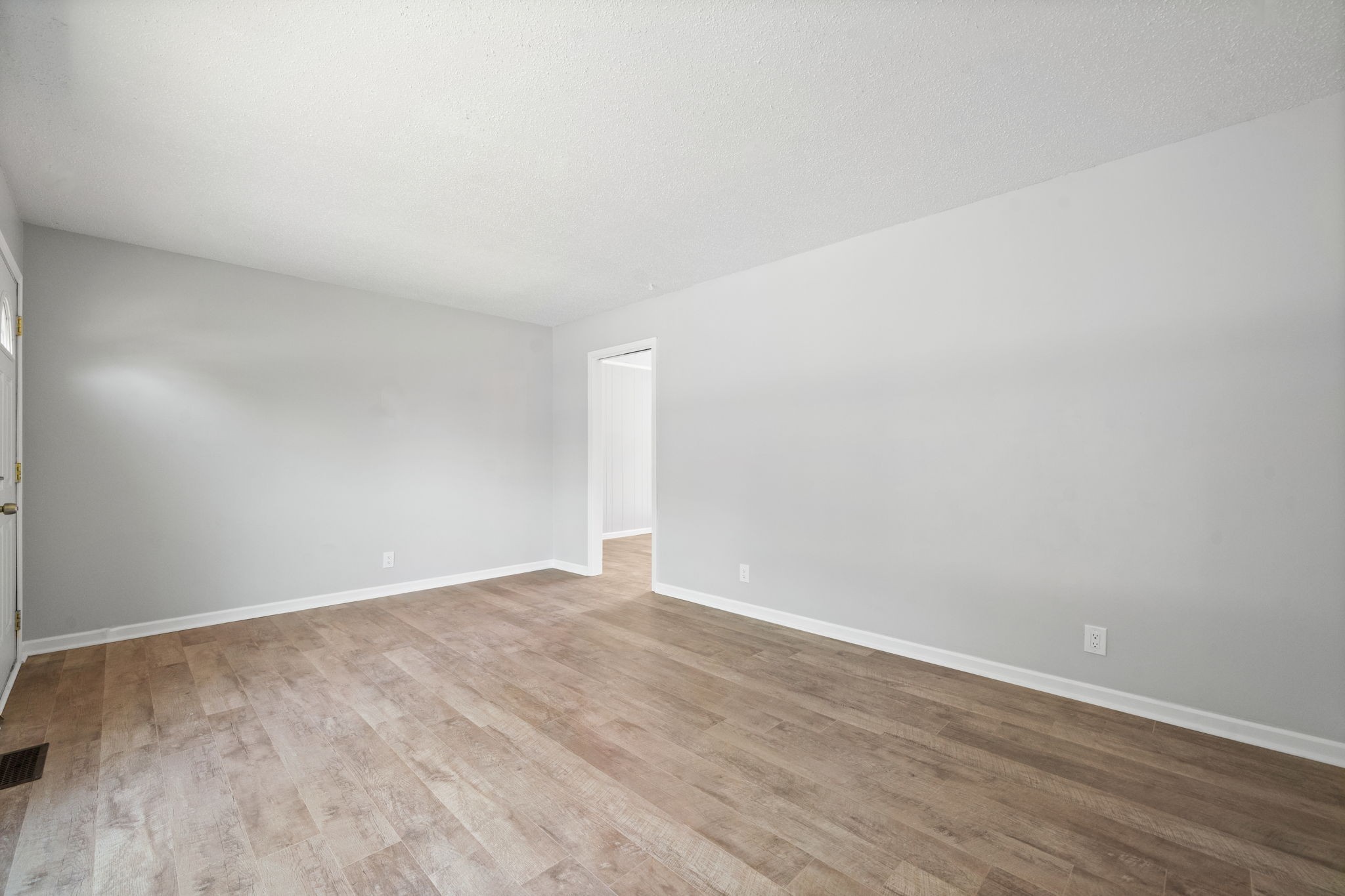 208 Aster Dr Property Photo 9