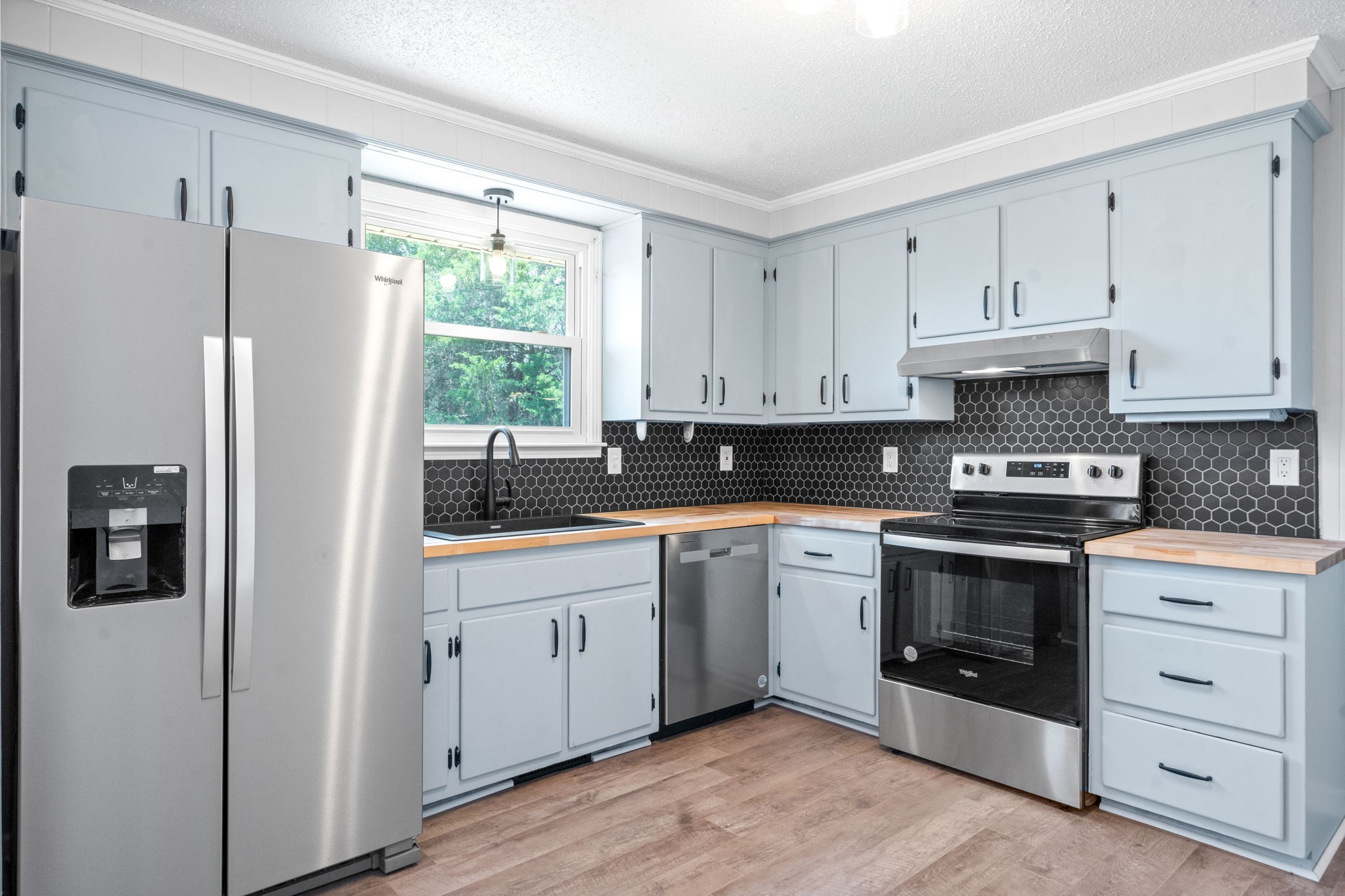 208 Aster Dr Property Photo 12