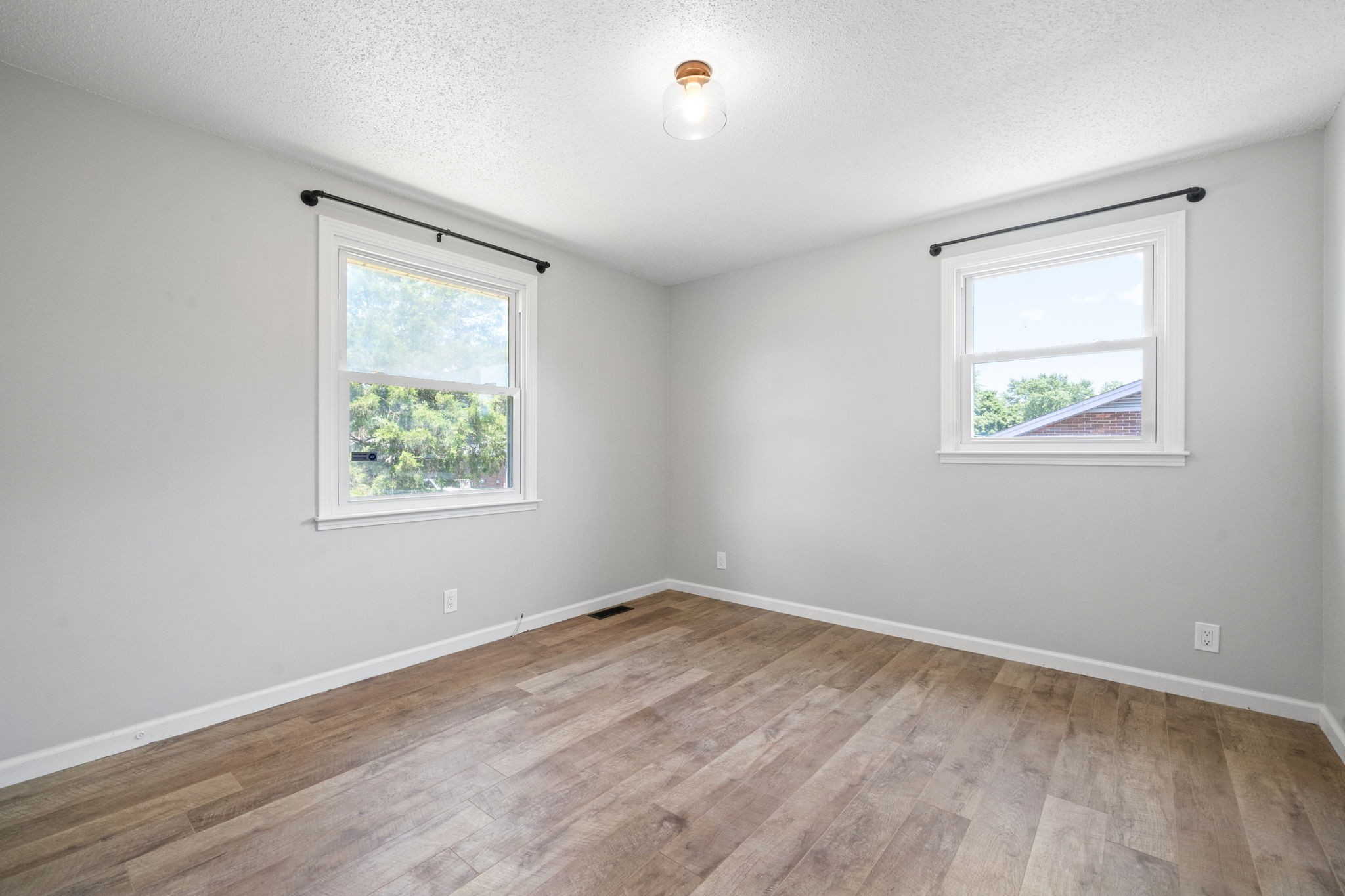 208 Aster Dr Property Photo 16