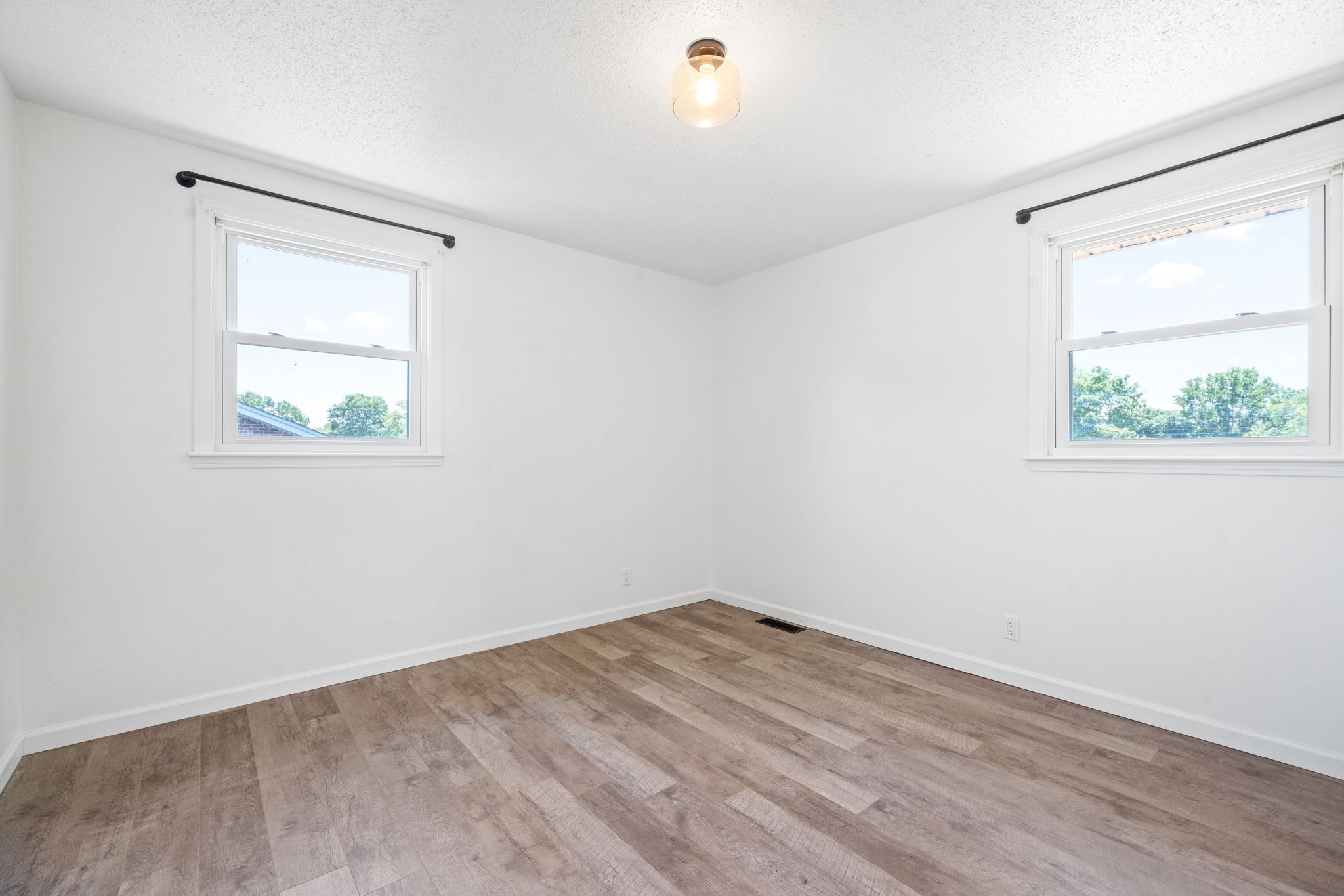 208 Aster Dr Property Photo 19