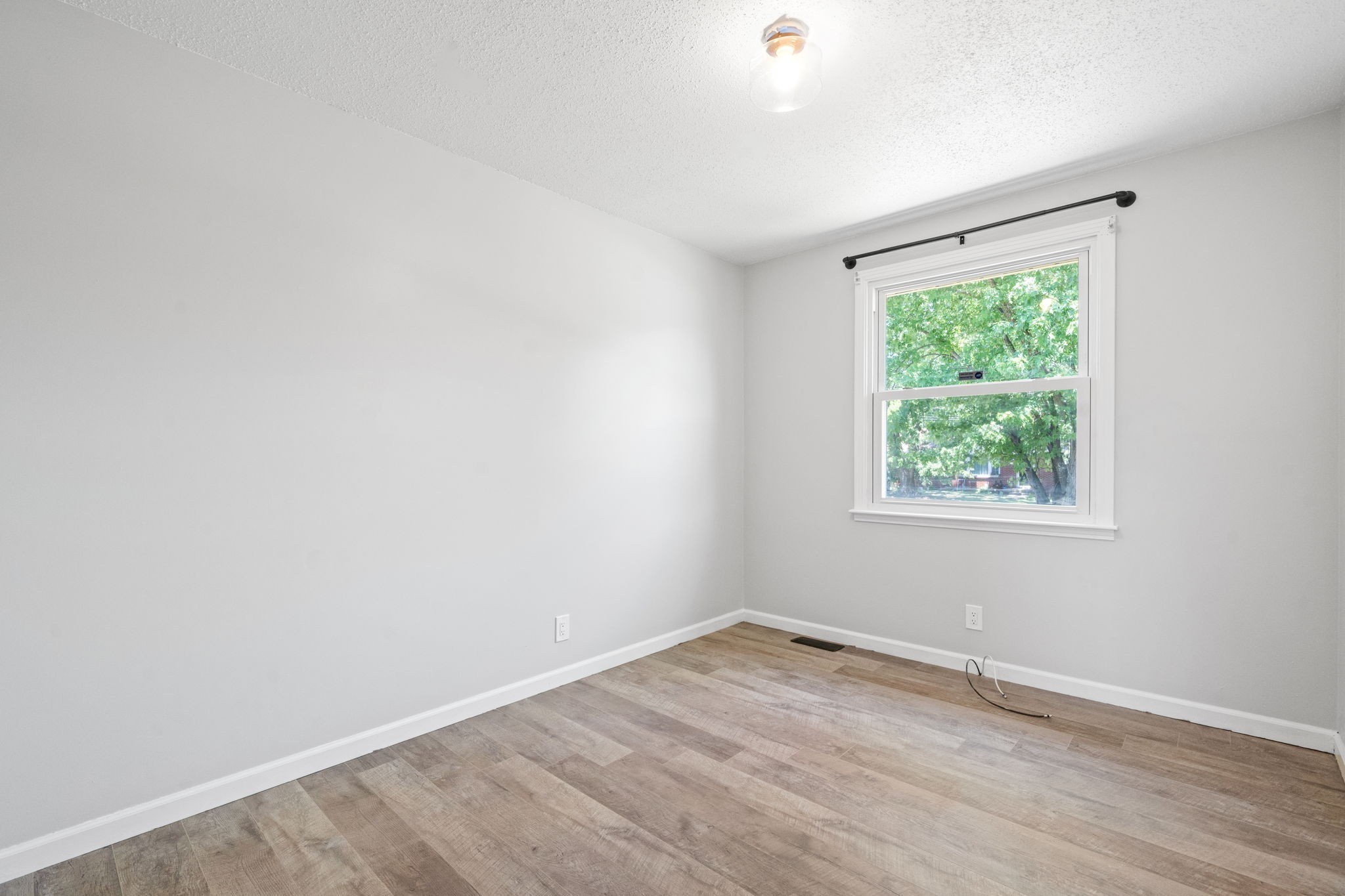 208 Aster Dr Property Photo 22