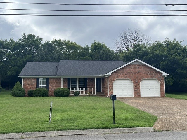 303 Spring Hill Dr Property Photo 1