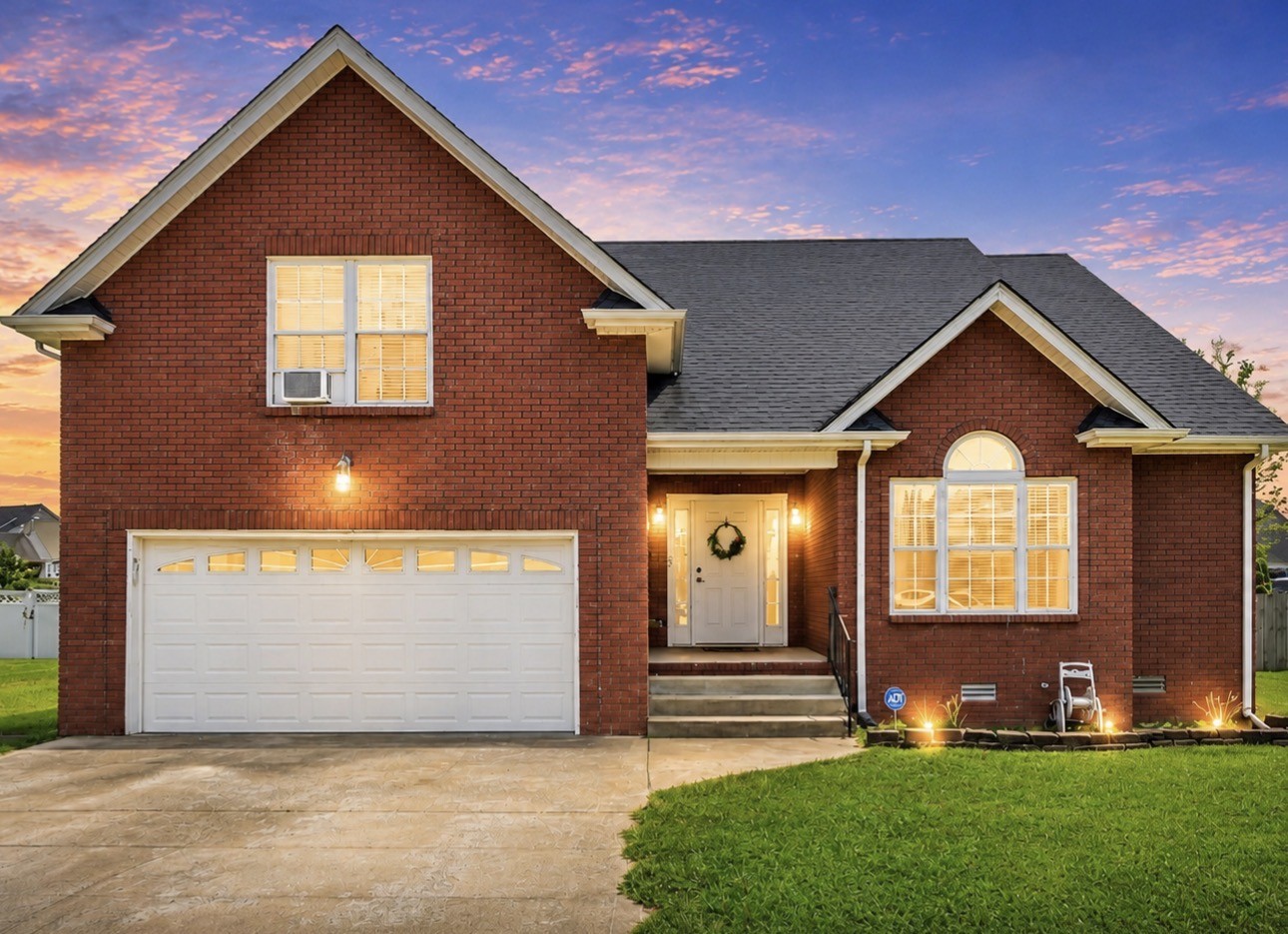 853 Samantha Ln