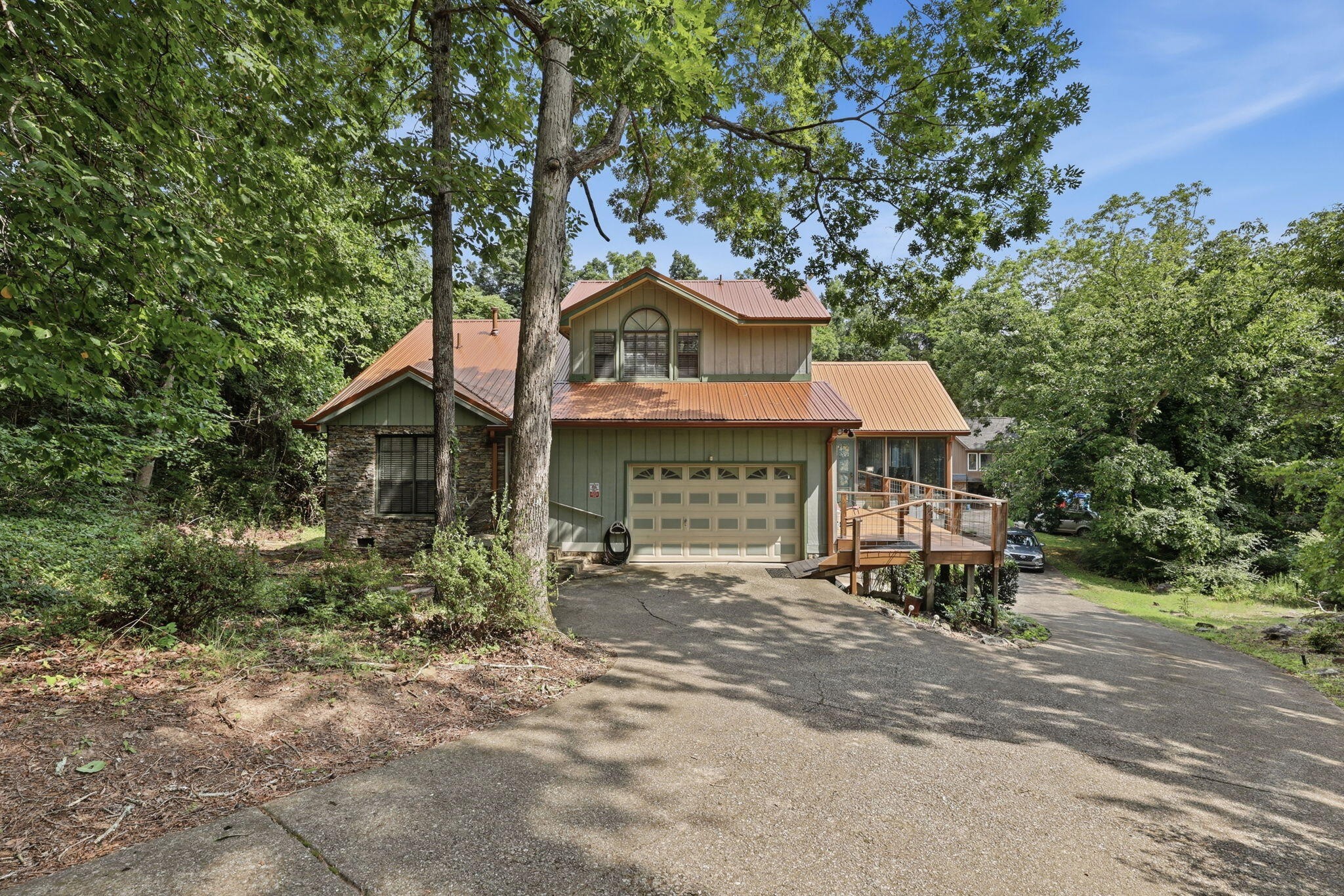494 Forest Drive Property Photo 4