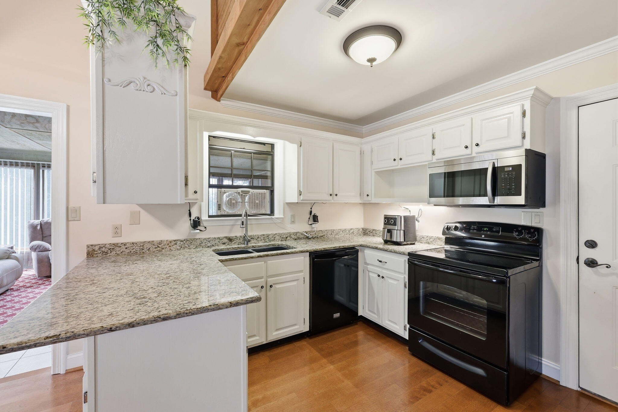 494 Forest Drive Property Photo 14