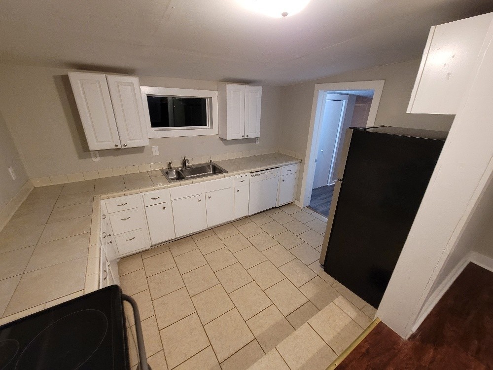 657 James Ave Property Photo 2